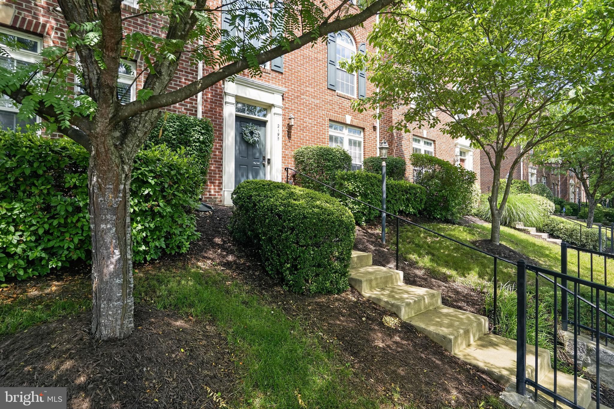2195 POTOMAC CLUB PARKWAY