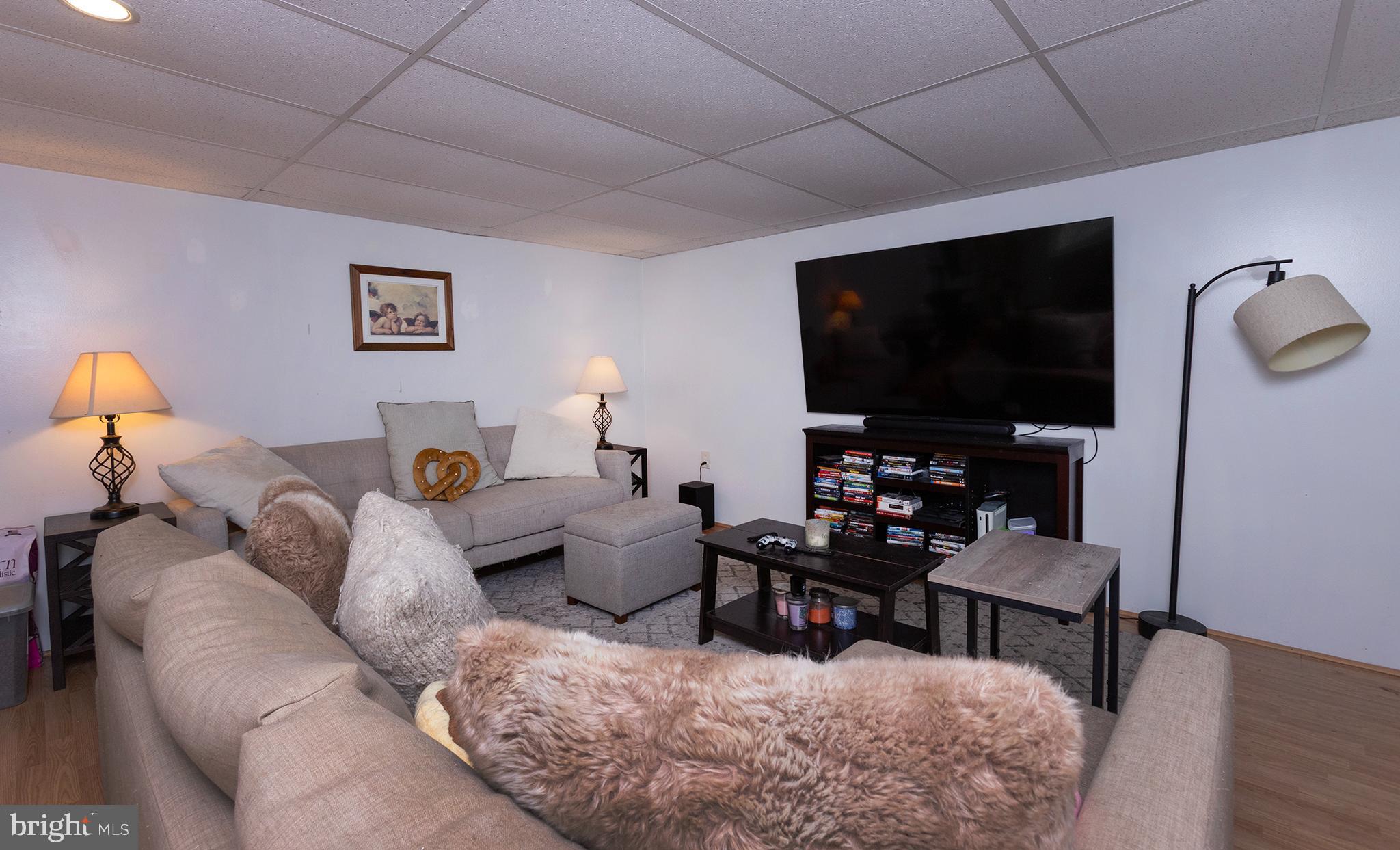 BLOSSOM HILL - Residential