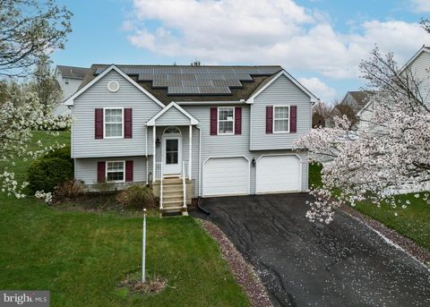 606 BUTTERFLY CIRCLE DALLASTOWN PA 17313