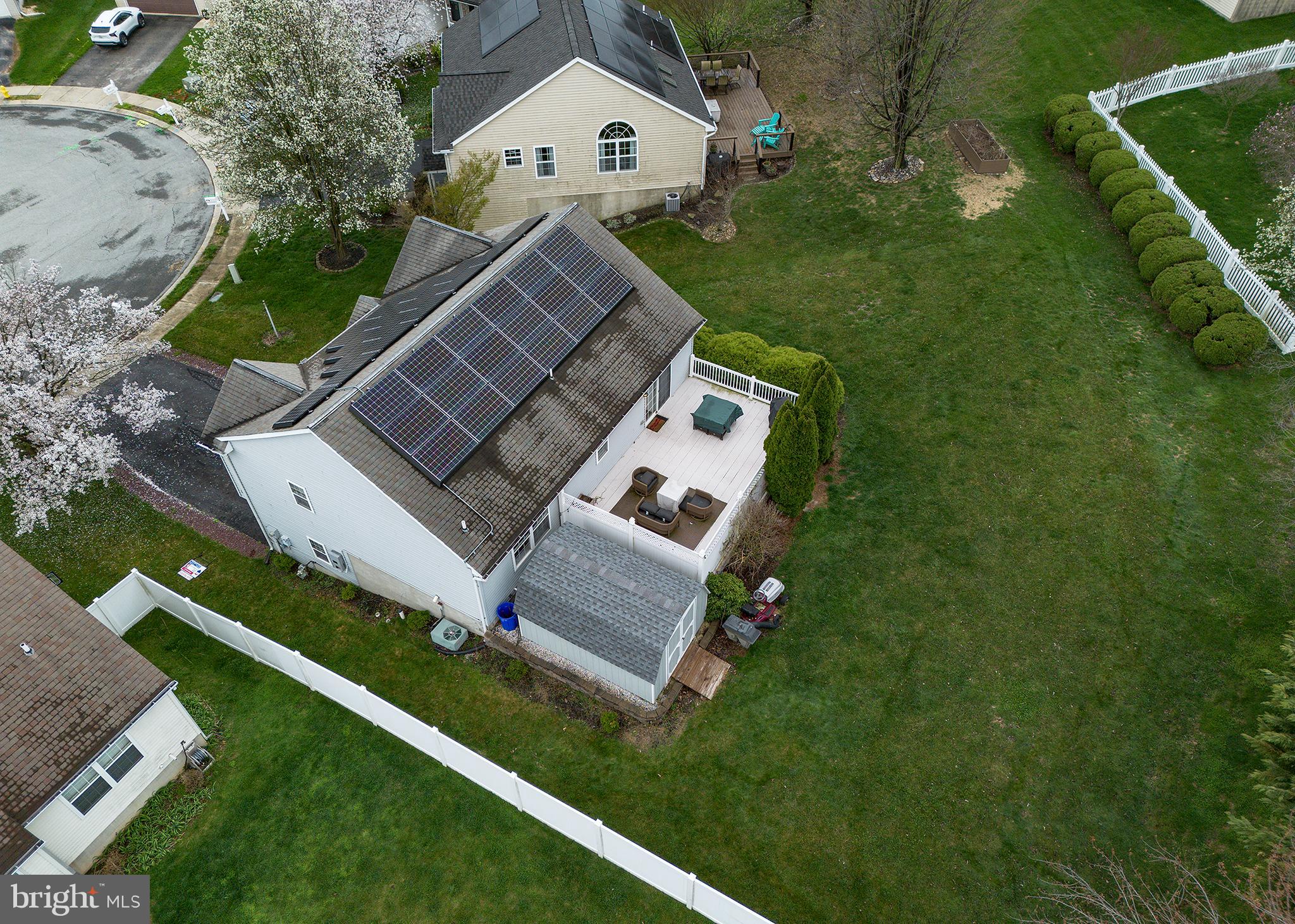 606 BUTTERFLY CIRCLE