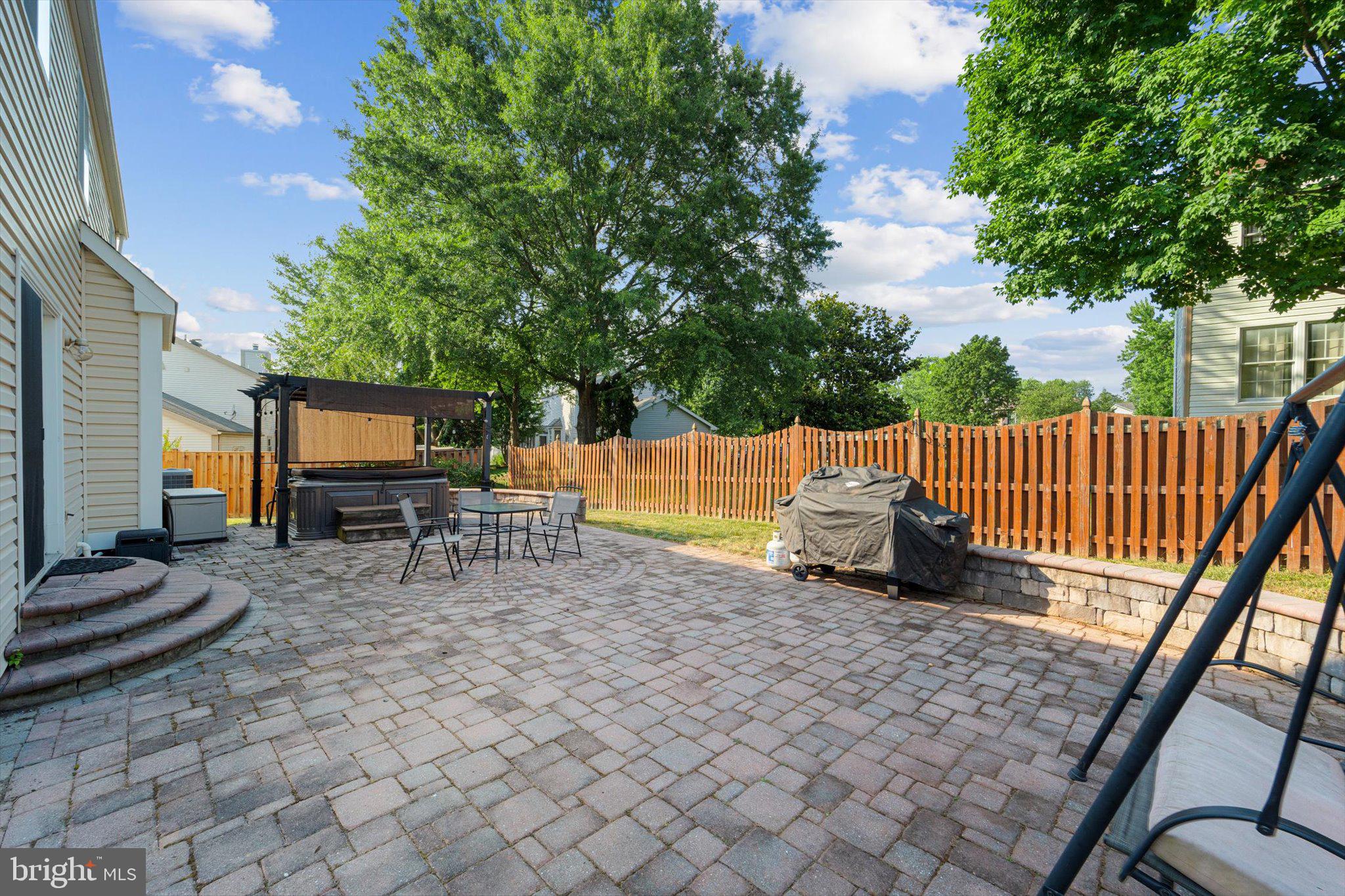 JACKSON MANOR - Residential