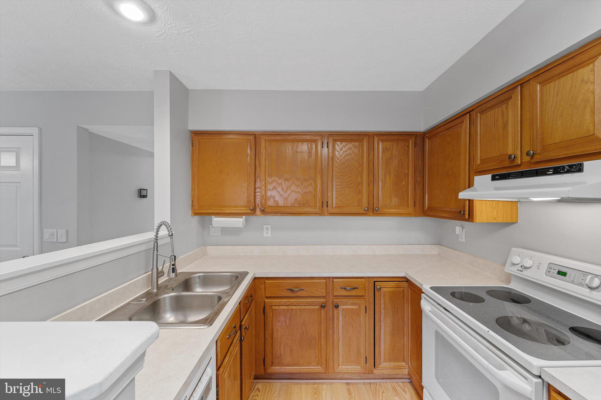 JACKSON MANOR - Residential