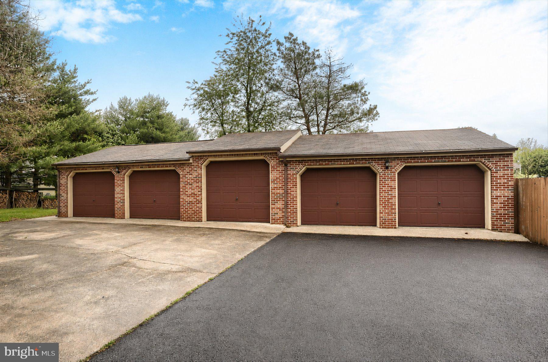 167 KEN-LIN DRIVE