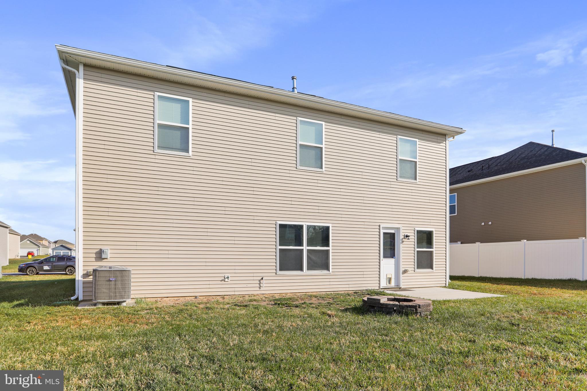 MCGINNIS POINT - Residential