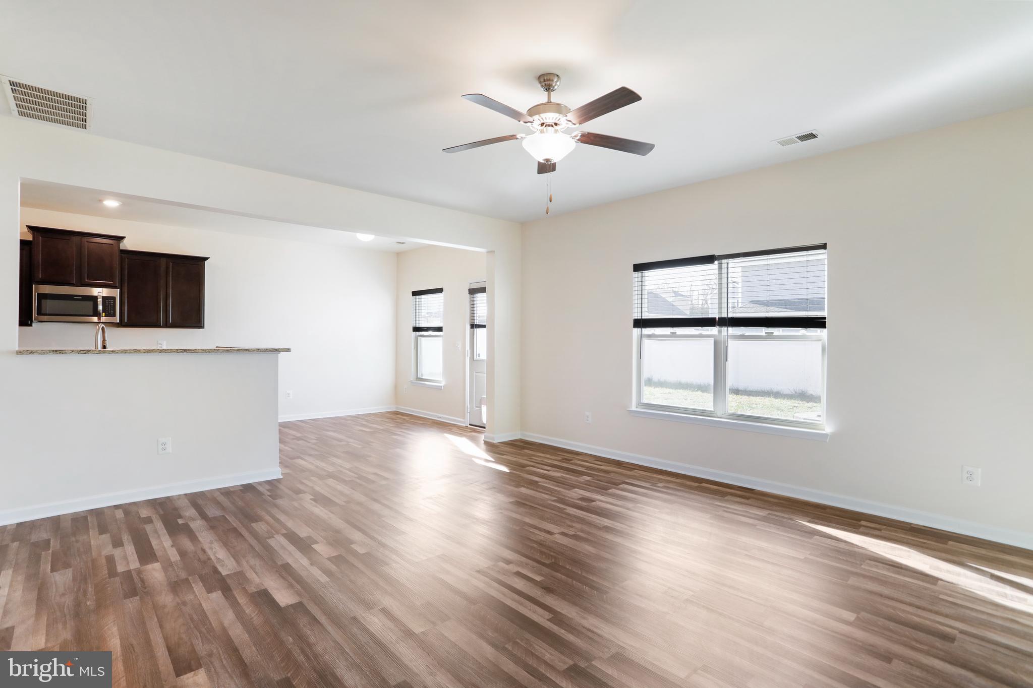 MCGINNIS POINT - Residential