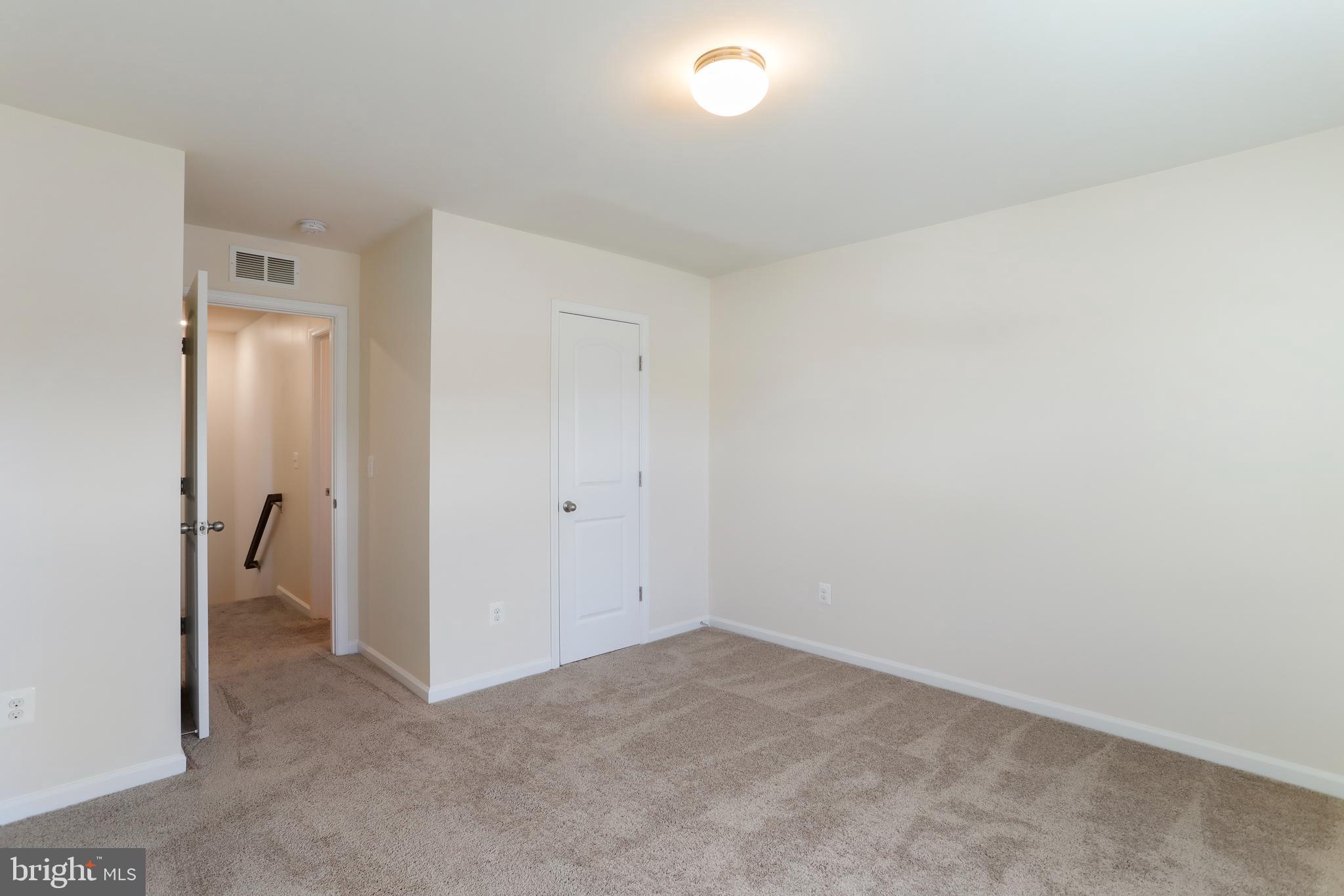 MCGINNIS POINT - Residential