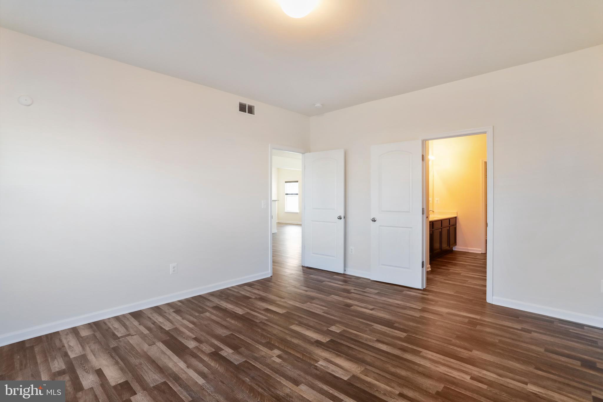 MCGINNIS POINT - Residential