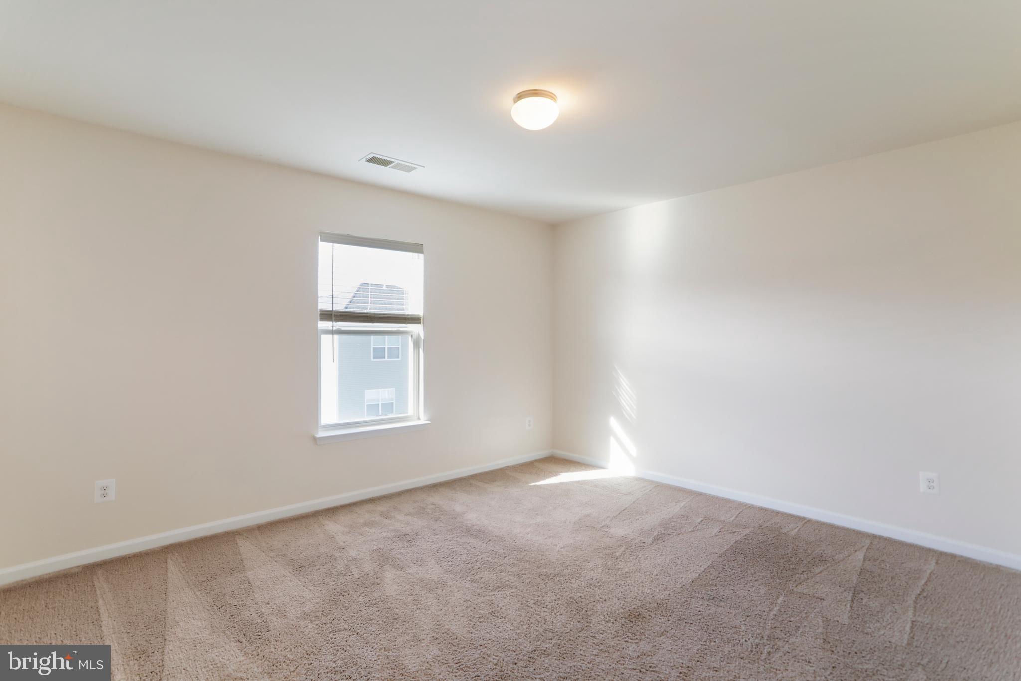 MCGINNIS POINT - Residential