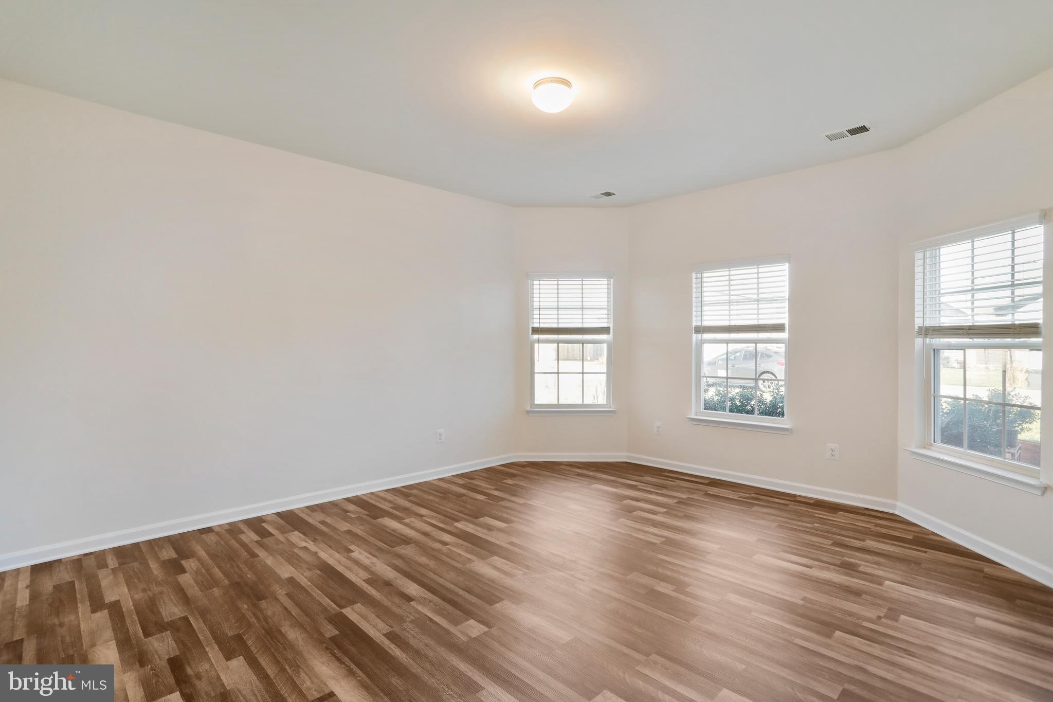 MCGINNIS POINT - Residential