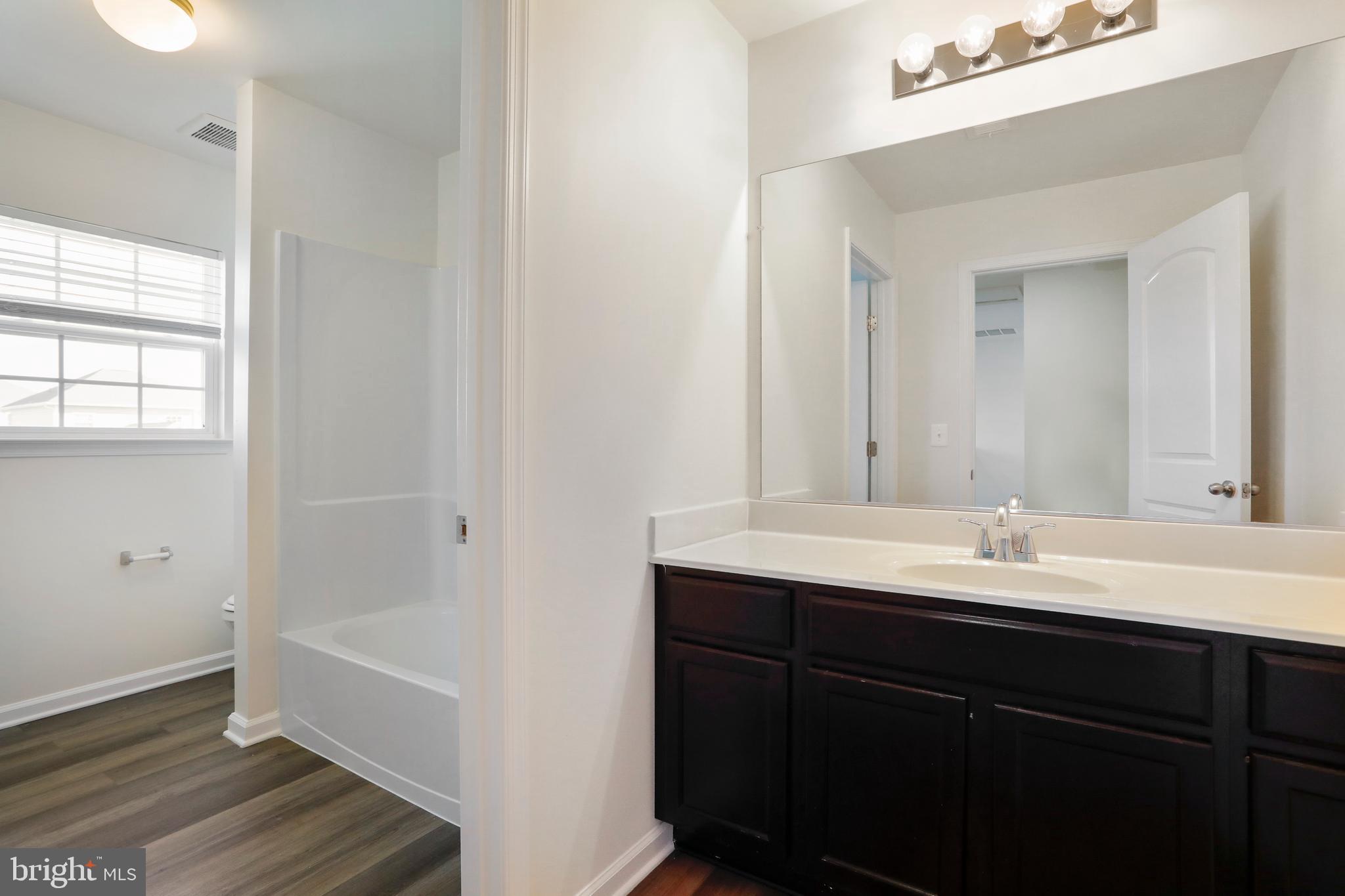 MCGINNIS POINT - Residential