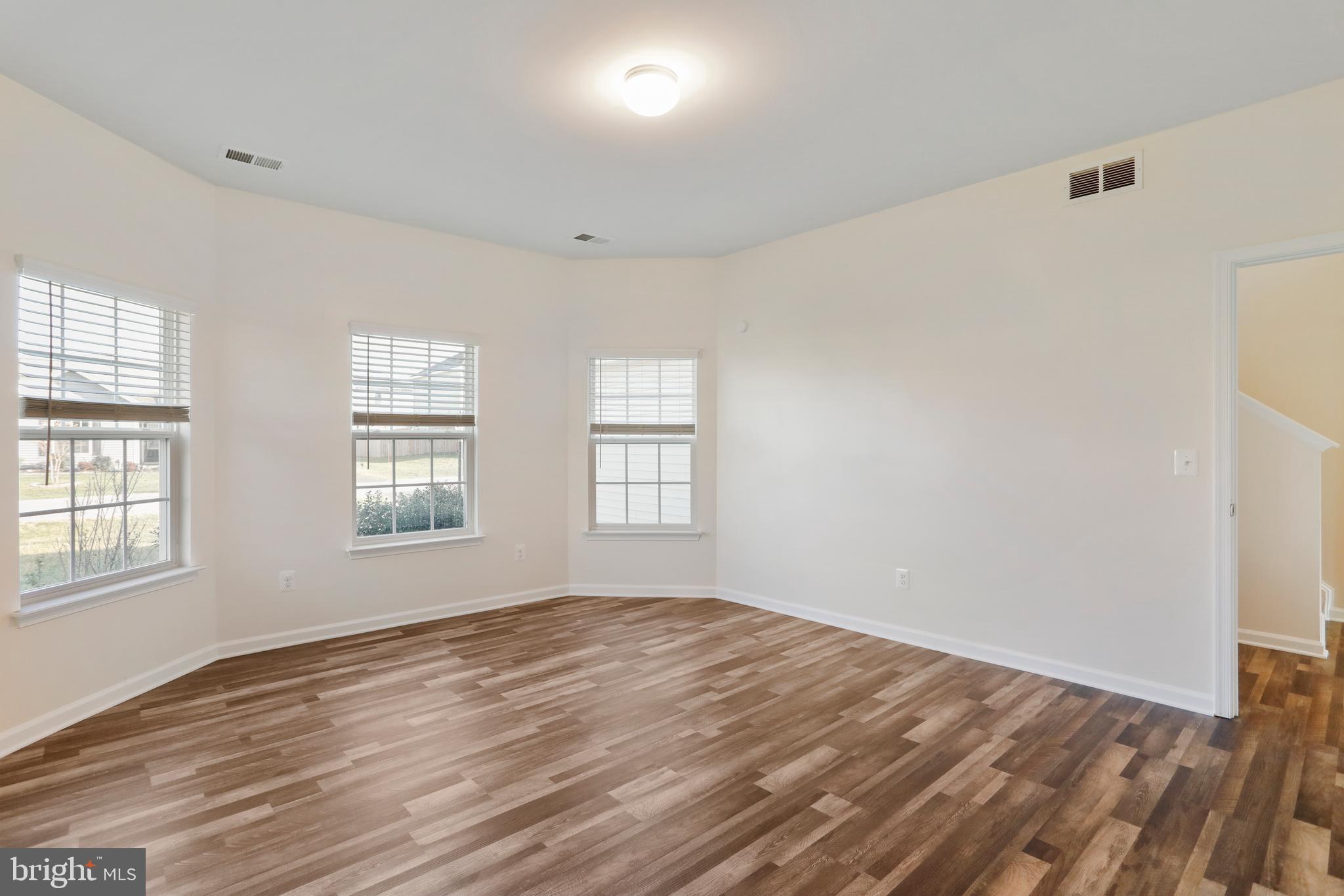 MCGINNIS POINT - Residential