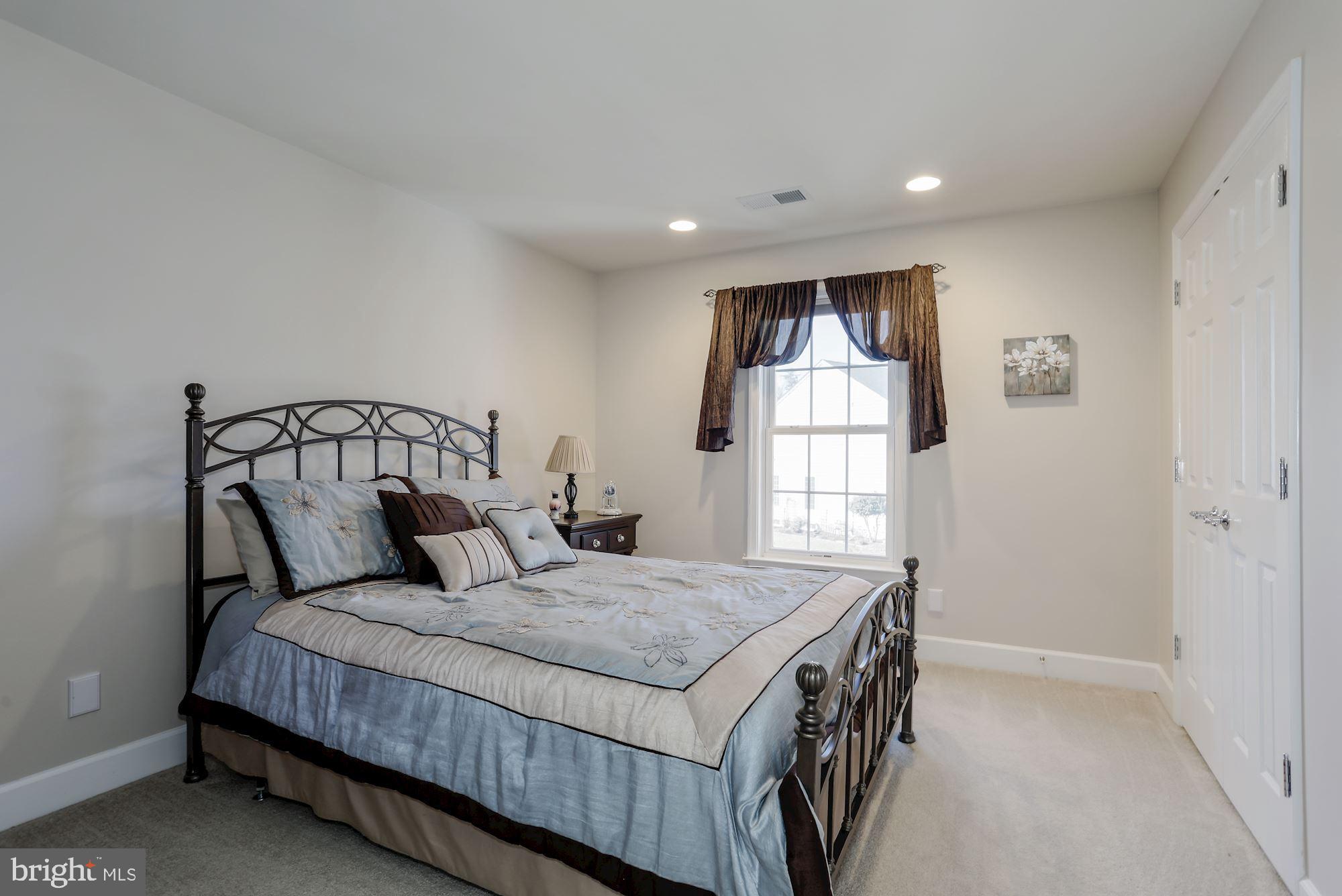 MAYFIELD TRACE - Residential