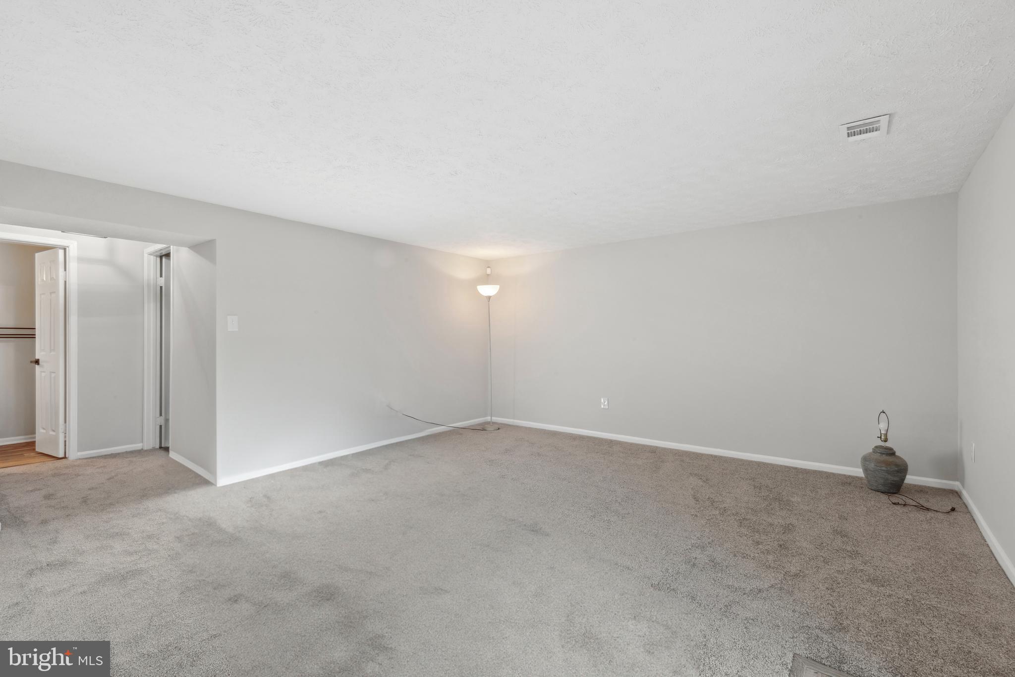 VILLAGE OF OWEN BROWN - Residential