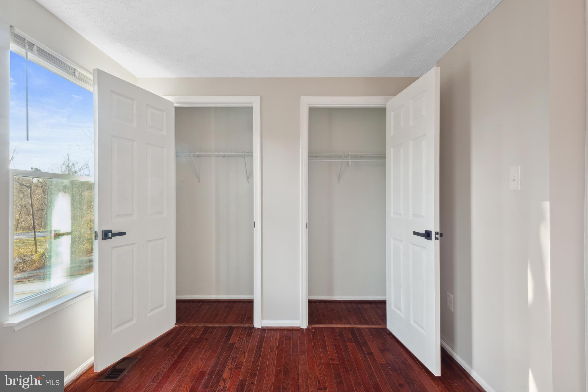 VILLAGE OF OWEN BROWN - Residential