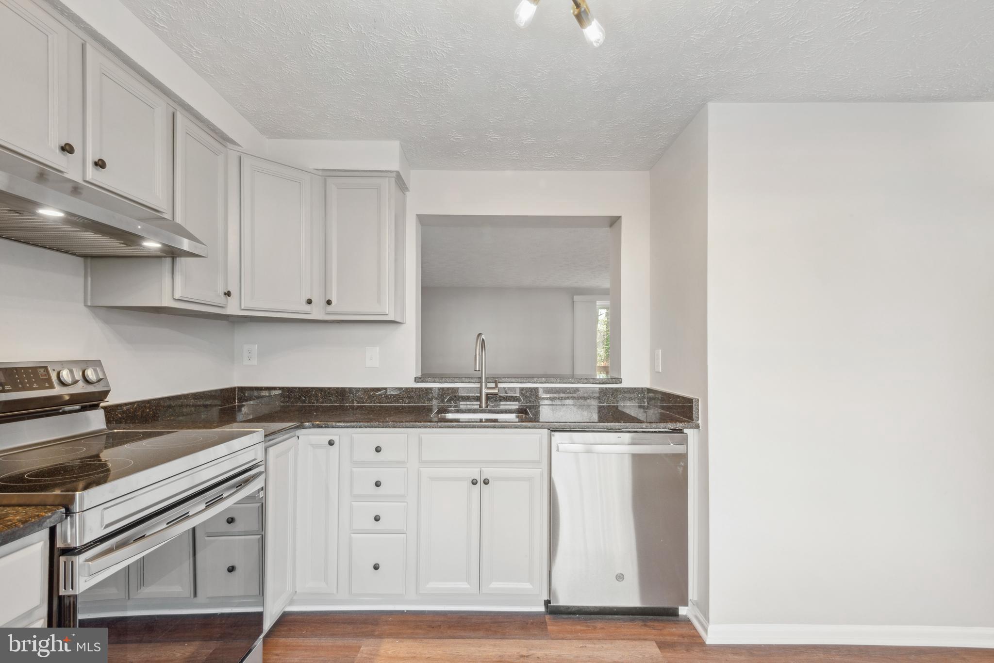 VILLAGE OF OWEN BROWN - Residential