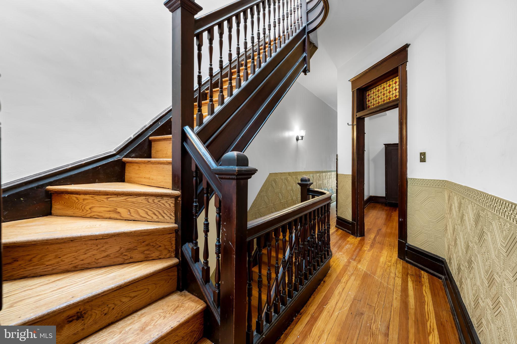 AUCHENTOROLY TERRACE HISTORIC DISTRICT - Residential Lease