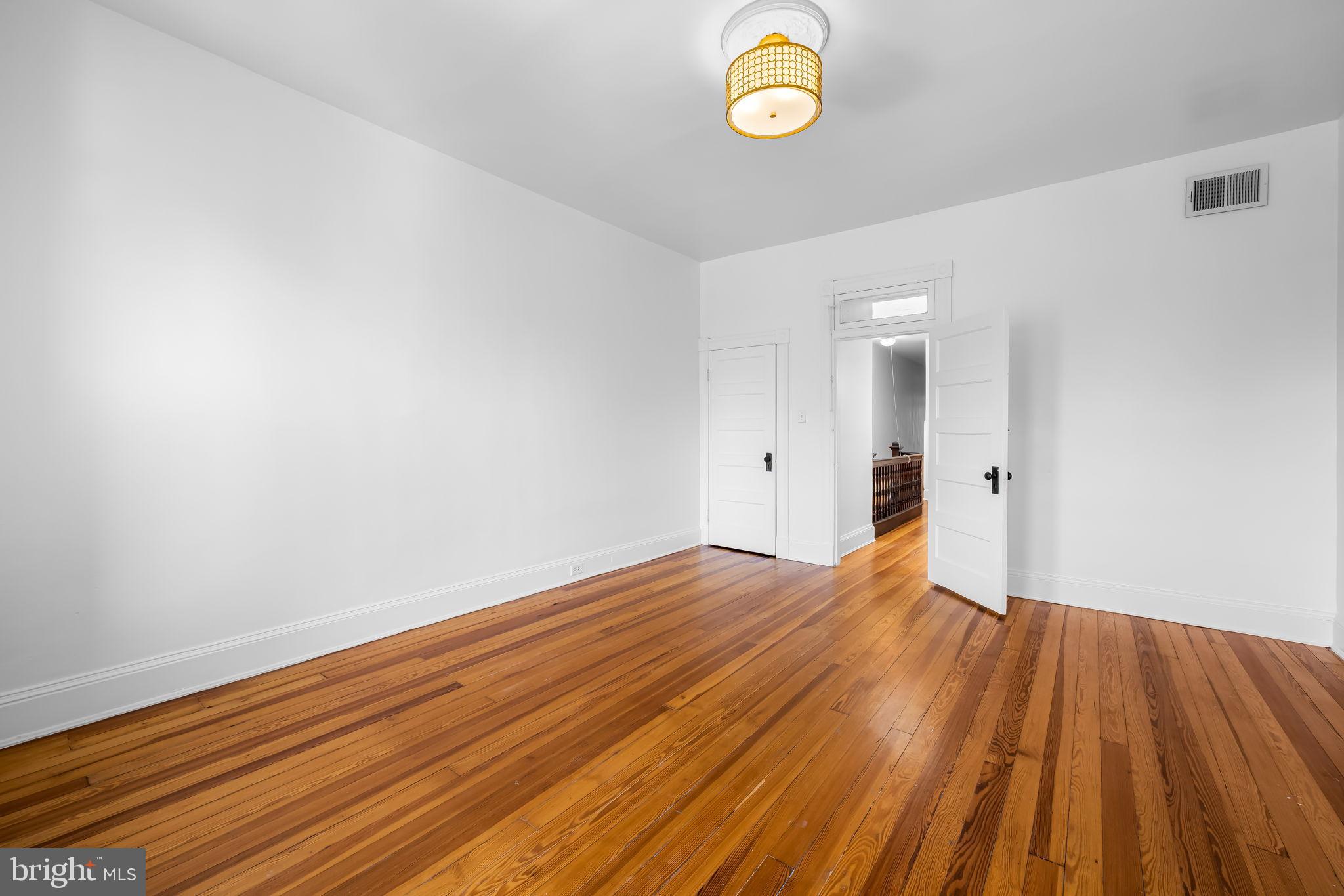 AUCHENTOROLY TERRACE HISTORIC DISTRICT - Residential Lease