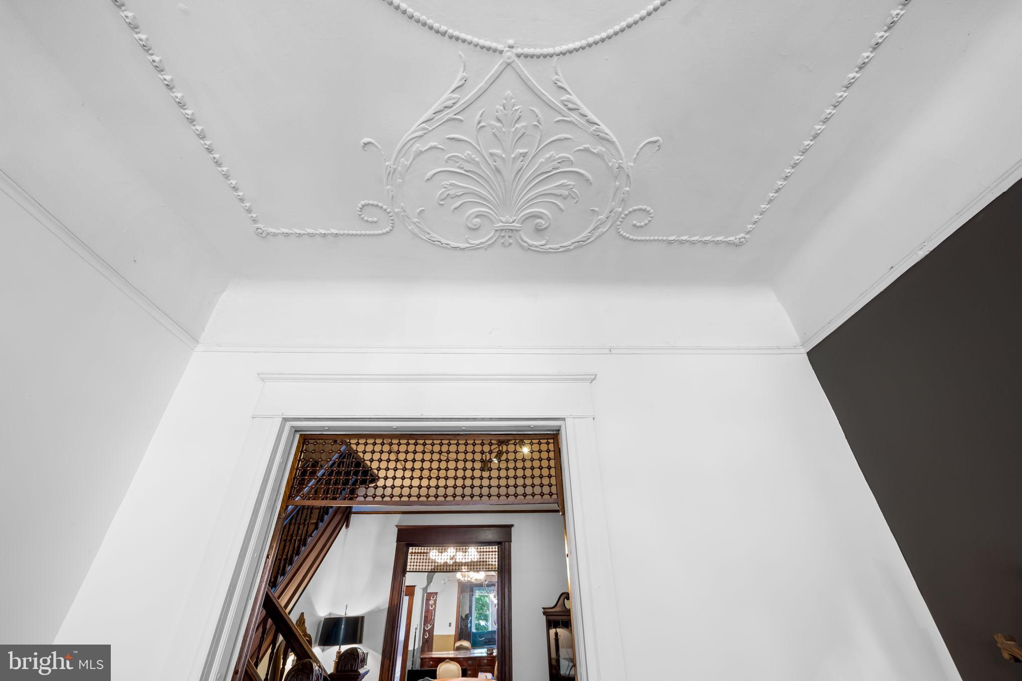 AUCHENTOROLY TERRACE HISTORIC DISTRICT - Residential Lease