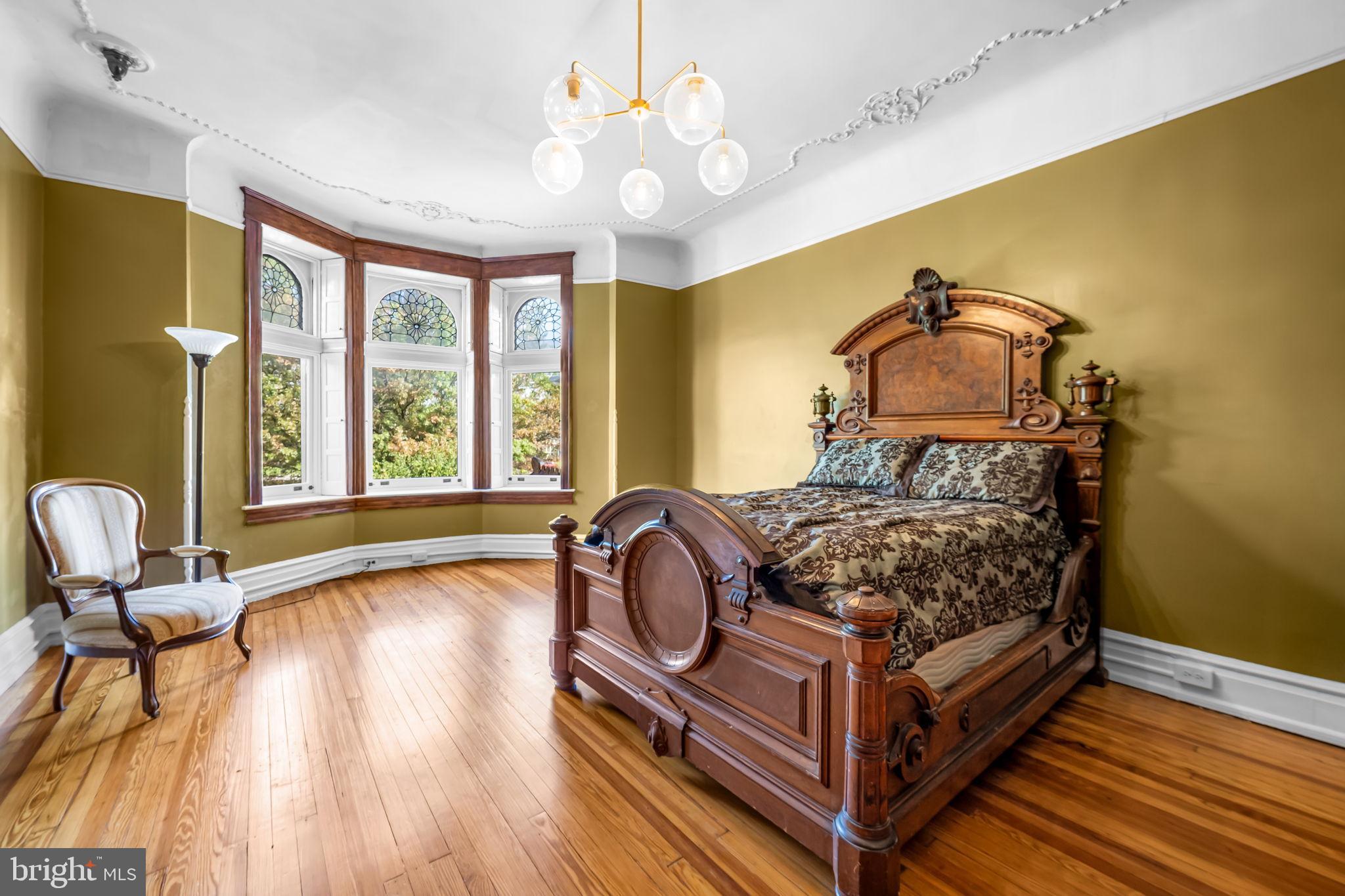 AUCHENTOROLY TERRACE HISTORIC DISTRICT - Residential Lease