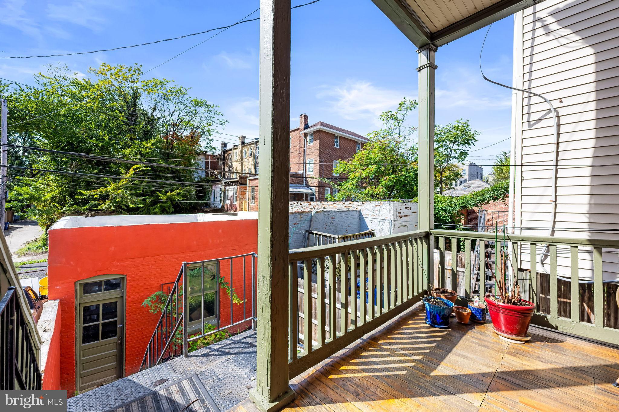 AUCHENTOROLY TERRACE HISTORIC DISTRICT - Residential Lease