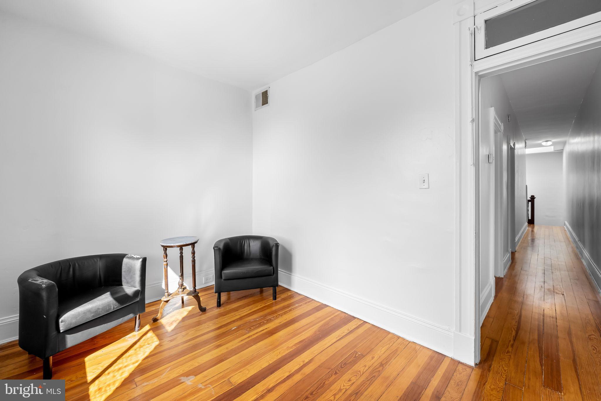 AUCHENTOROLY TERRACE HISTORIC DISTRICT - Residential Lease