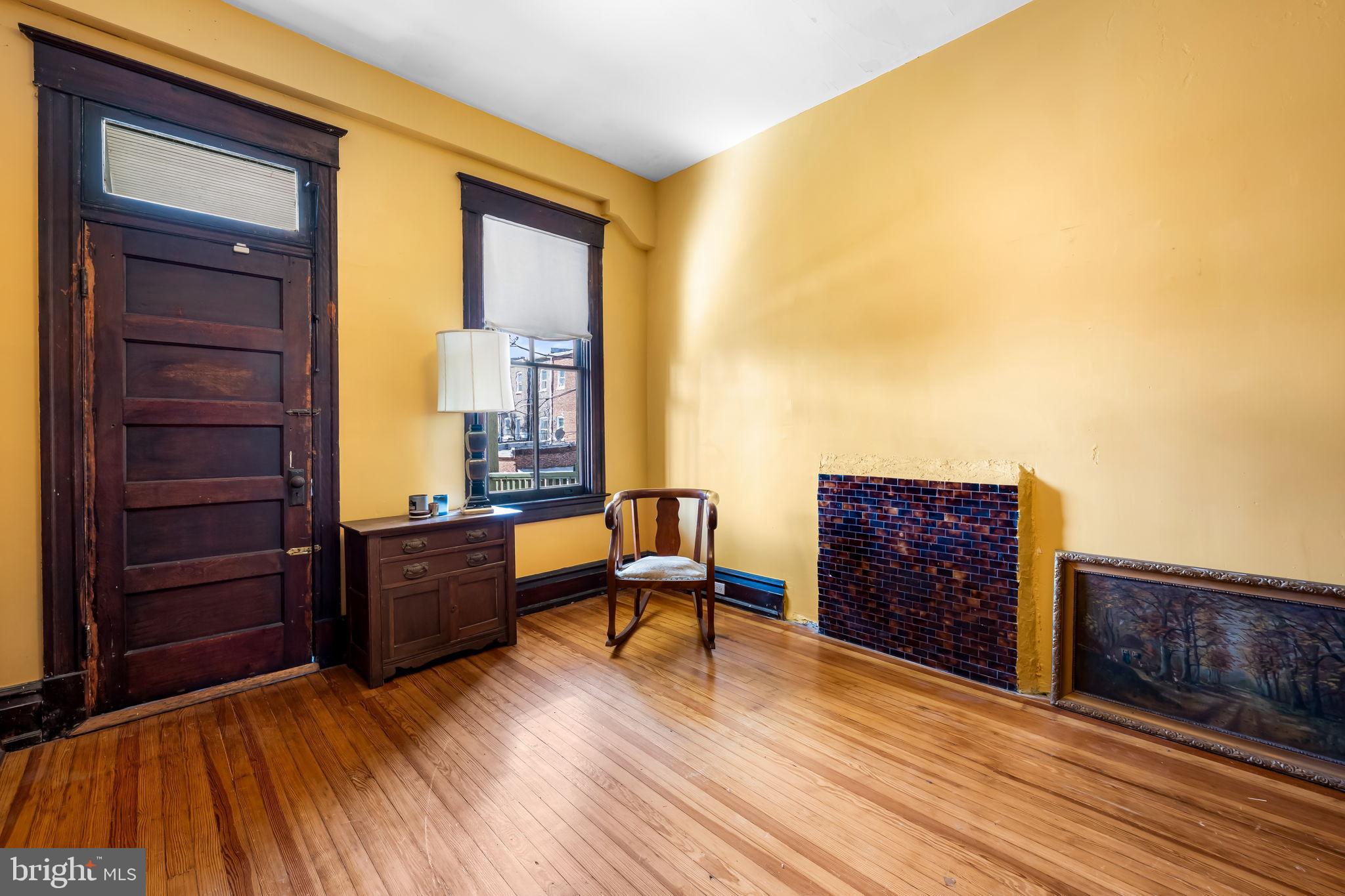 AUCHENTOROLY TERRACE HISTORIC DISTRICT - Residential Lease