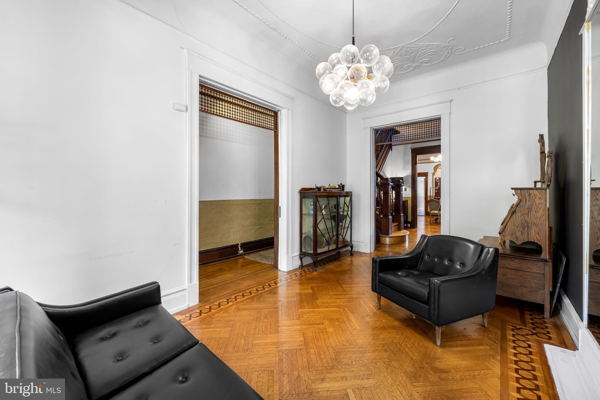 AUCHENTOROLY TERRACE HISTORIC DISTRICT - Residential Lease