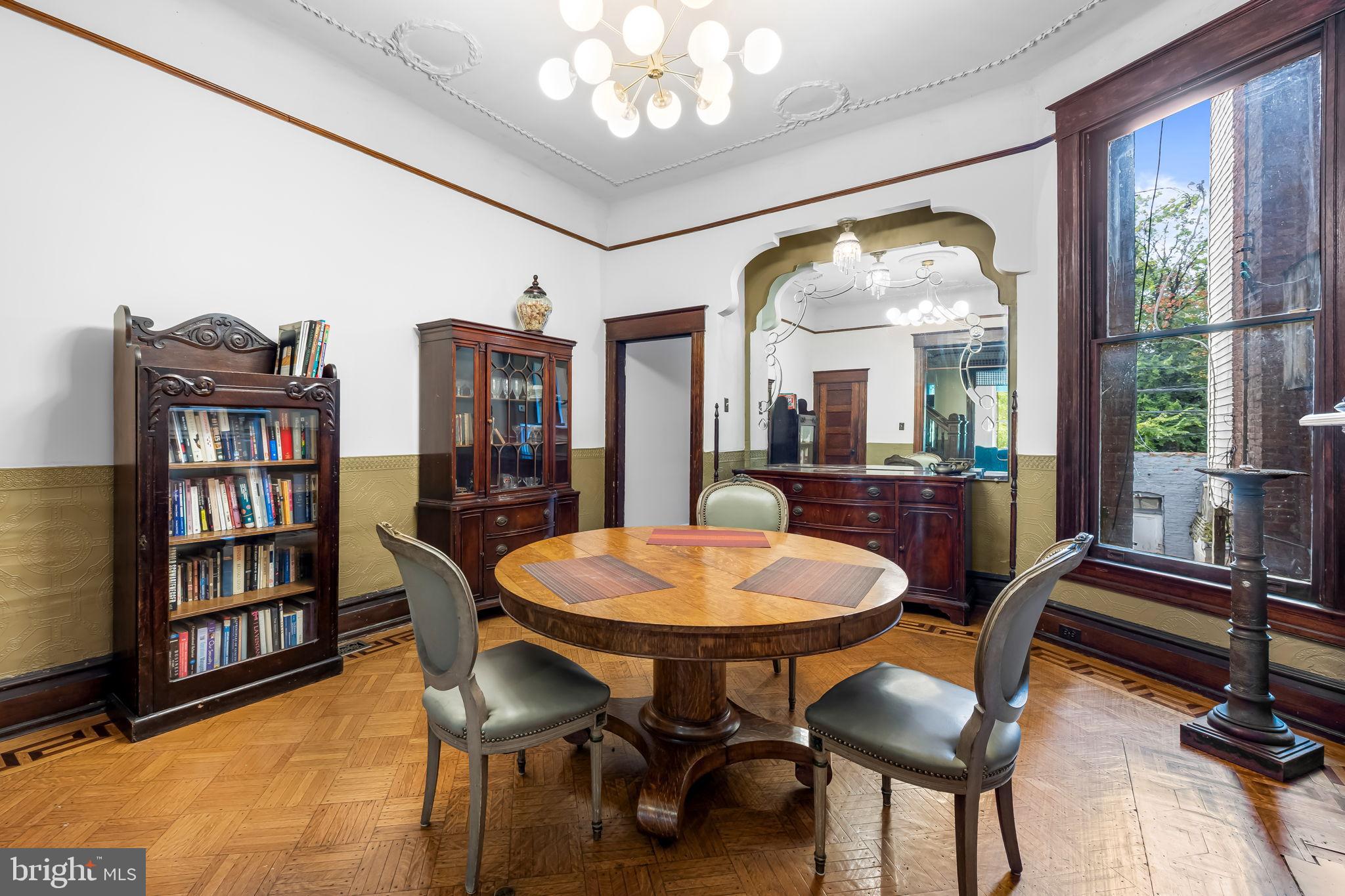 AUCHENTOROLY TERRACE HISTORIC DISTRICT - Residential Lease