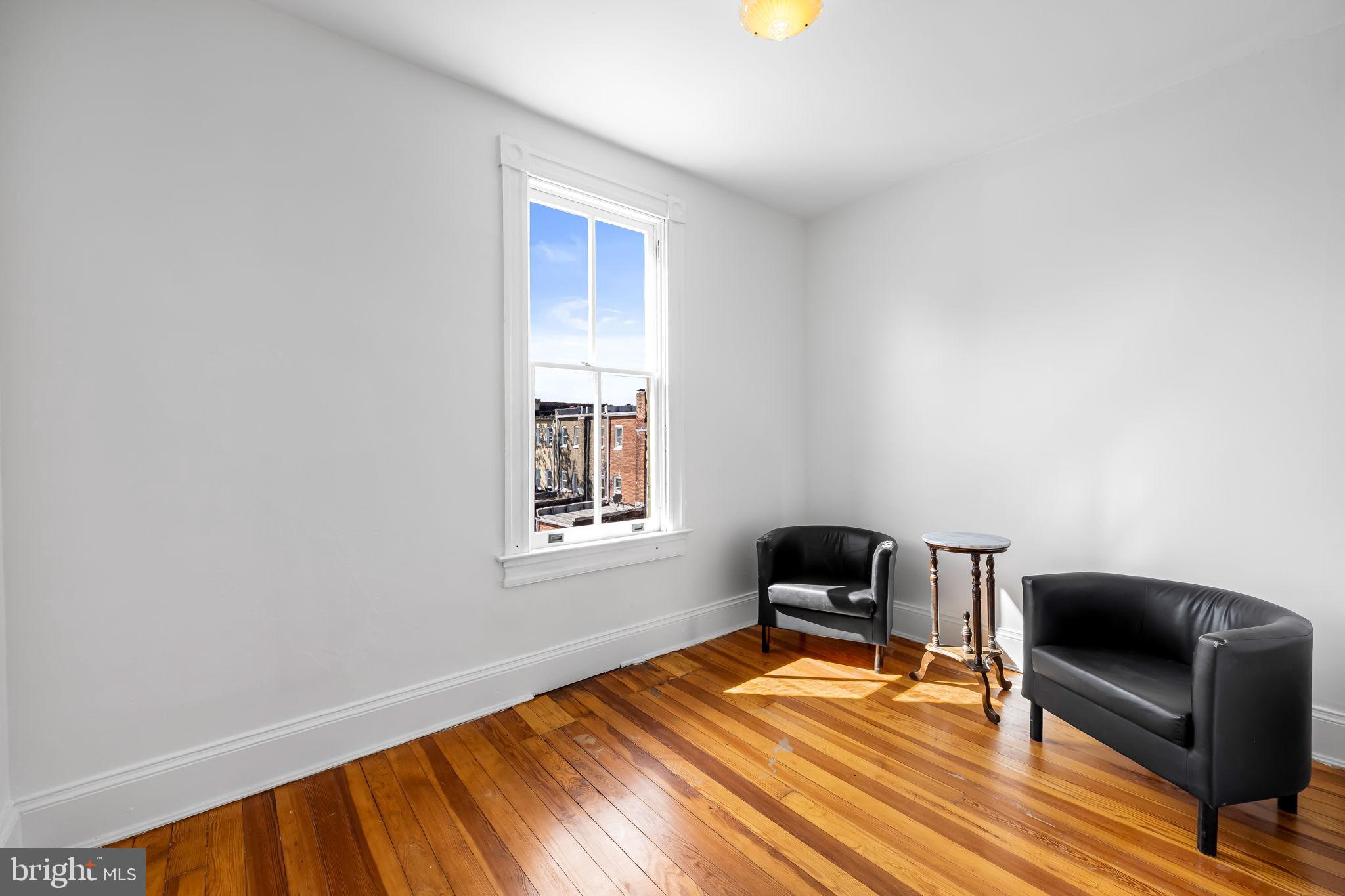 AUCHENTOROLY TERRACE HISTORIC DISTRICT - Residential Lease