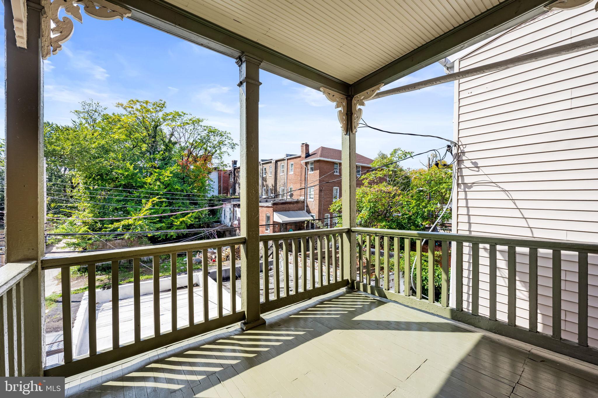 AUCHENTOROLY TERRACE HISTORIC DISTRICT - Residential Lease