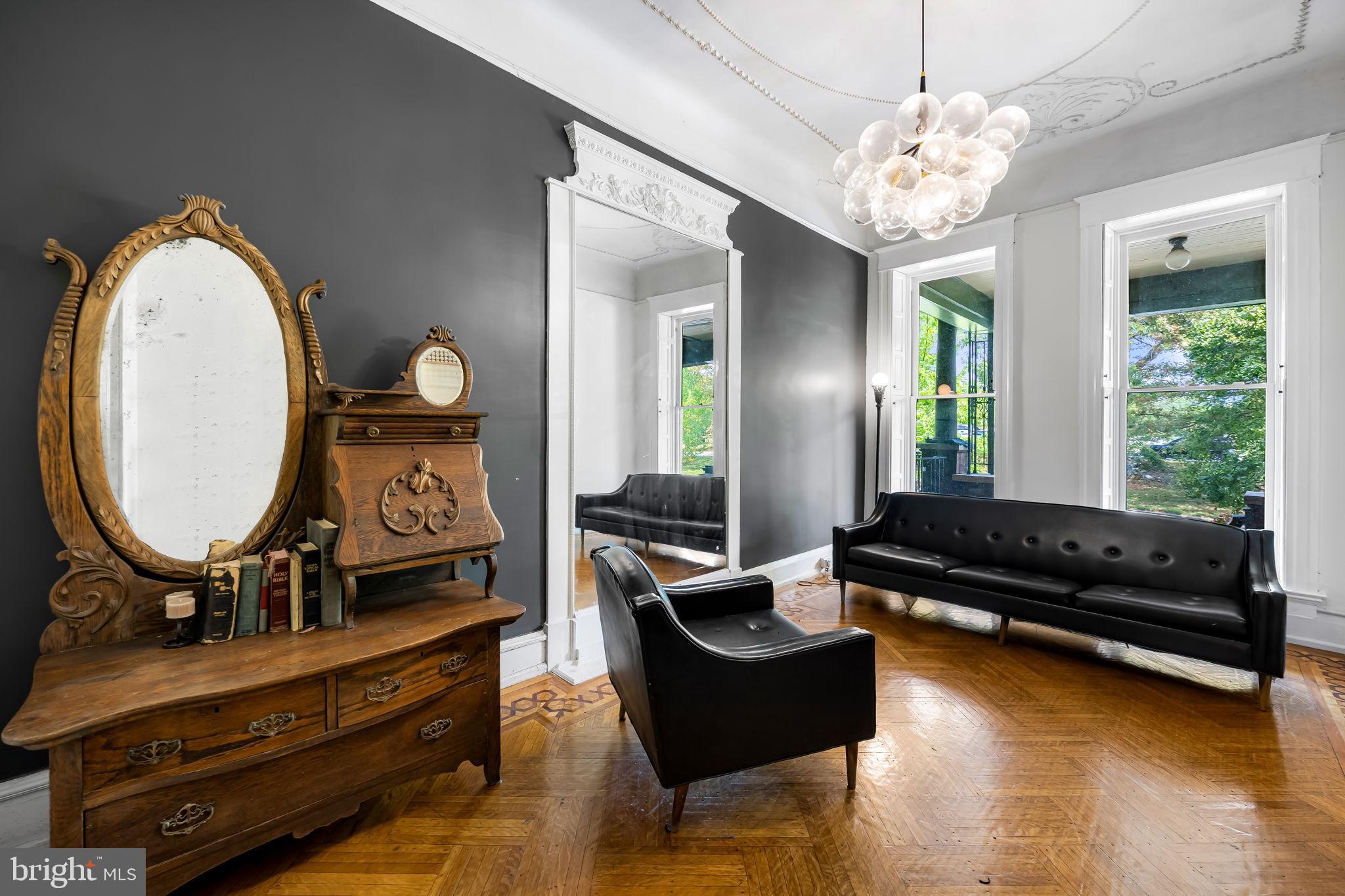 AUCHENTOROLY TERRACE HISTORIC DISTRICT - Residential Lease