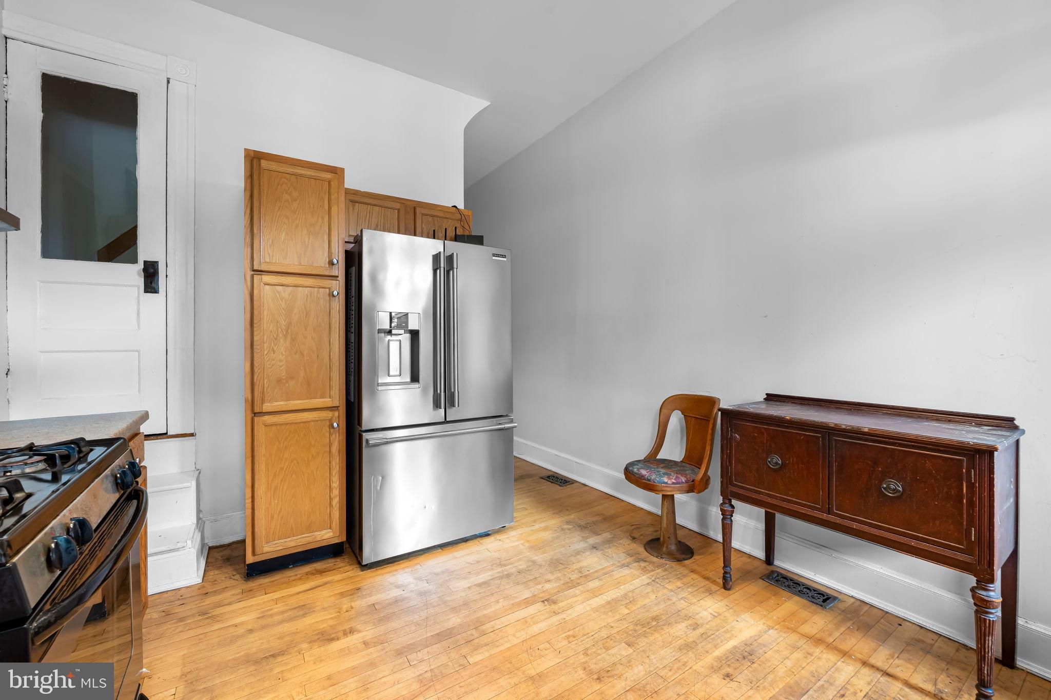 AUCHENTOROLY TERRACE HISTORIC DISTRICT - Residential Lease