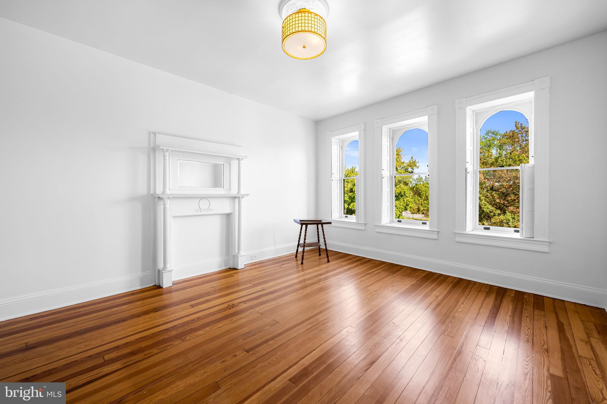 AUCHENTOROLY TERRACE HISTORIC DISTRICT - Residential Lease