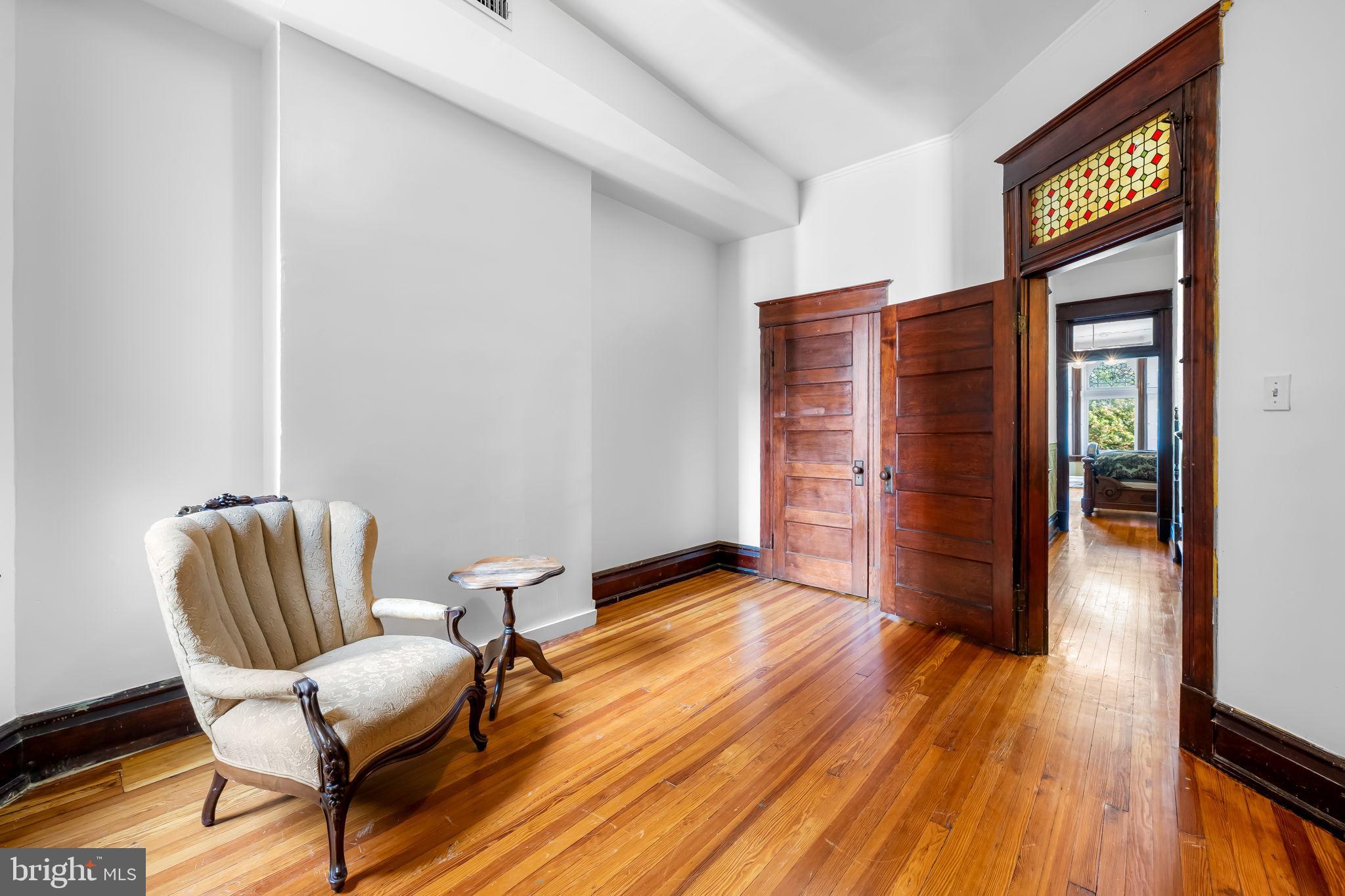 AUCHENTOROLY TERRACE HISTORIC DISTRICT - Residential Lease