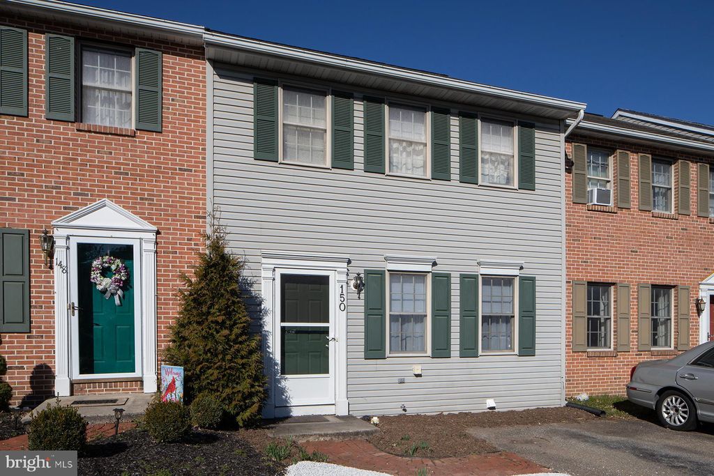 Photo of 150 SHERFIELD CT, ELIZABETHTOWN, PA 17022 (MLS # PALA2032316)