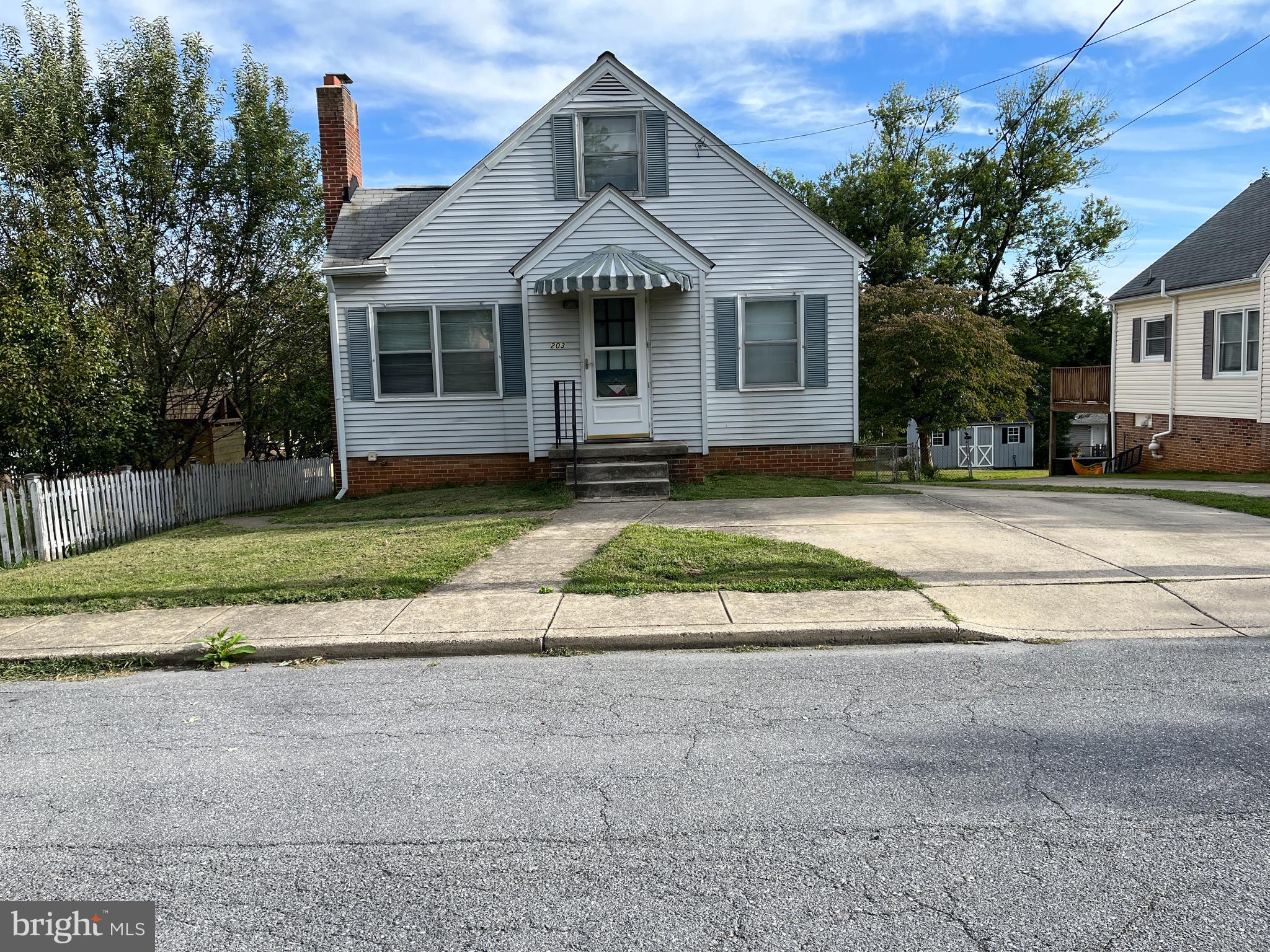 Real Estate Auction Property – September 25th, 2025, 4pm sharp onsite. The list price does not represent the opening or final bid. List price is a guide only. Seller has the right to refuse bid. A $5,000 non-refundable deposit will be due in the form of CASH OR CERTIFIED CHECK by the winning bidder at the conclusion of the auction. THIS IS AN ESTATE PROPERTY. THIS IS NOT A FORCLOSURE.
This five bedroom, two bath home sits on 6,000sq. ft. lot in a quite Mount Airy community. There is off street parking and a fenced pack yard. There is a brick fireplace in the living room and a wood stove in the basement. It has a partially finished basement with a level walkout to backyard. The gun safe in the basement will convey. There is hardwood under carpet in the living room, dining room and main level bedroom. Don’t Miss this one! AGENTS EARN on our Auctions, Contact selling agent for the Broker Participation Agreement. THIS IS NOT A FORECLOSURE! Selling as is, no negotiations or contingencies. Lic. inspections fine at buyer cost pre-auction for info purposes only. Financing property fine. Close within 45 days. Property subject to an 8% Buyer's Premium. Non represented buyers attend open house or call for showing.
