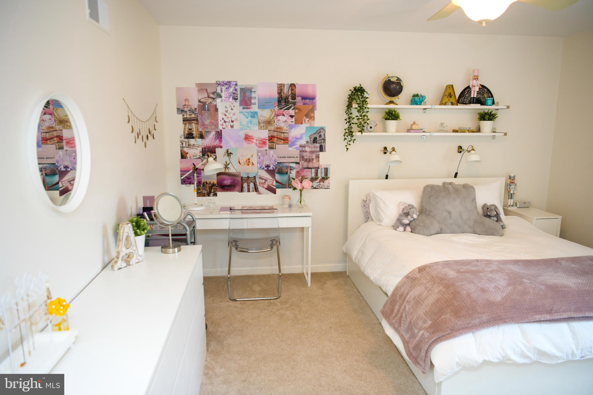 SUNSET RIDGE - Residential