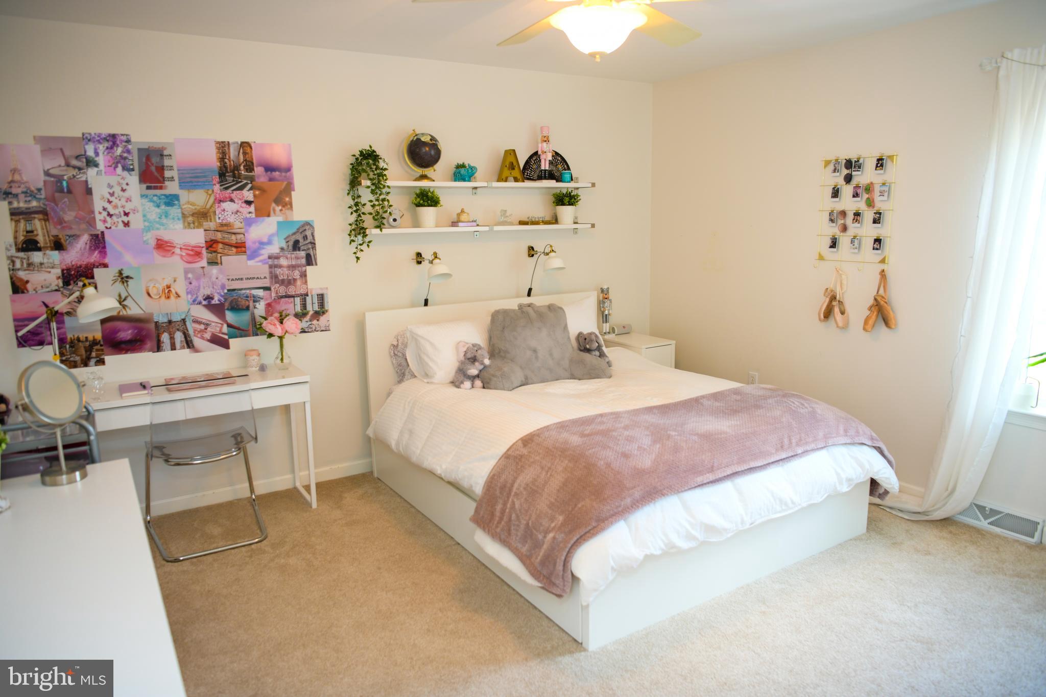 SUNSET RIDGE - Residential