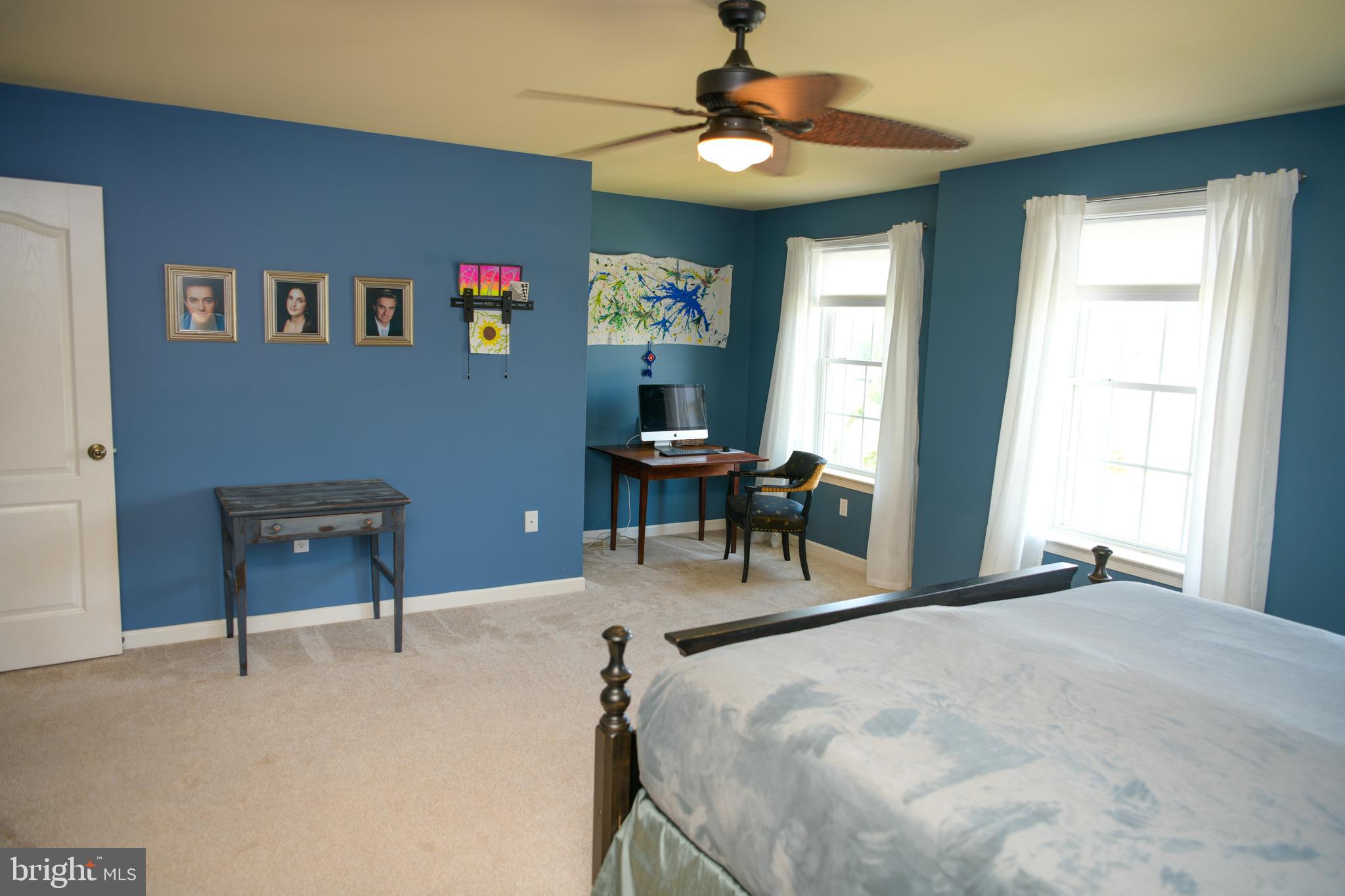 SUNSET RIDGE - Residential