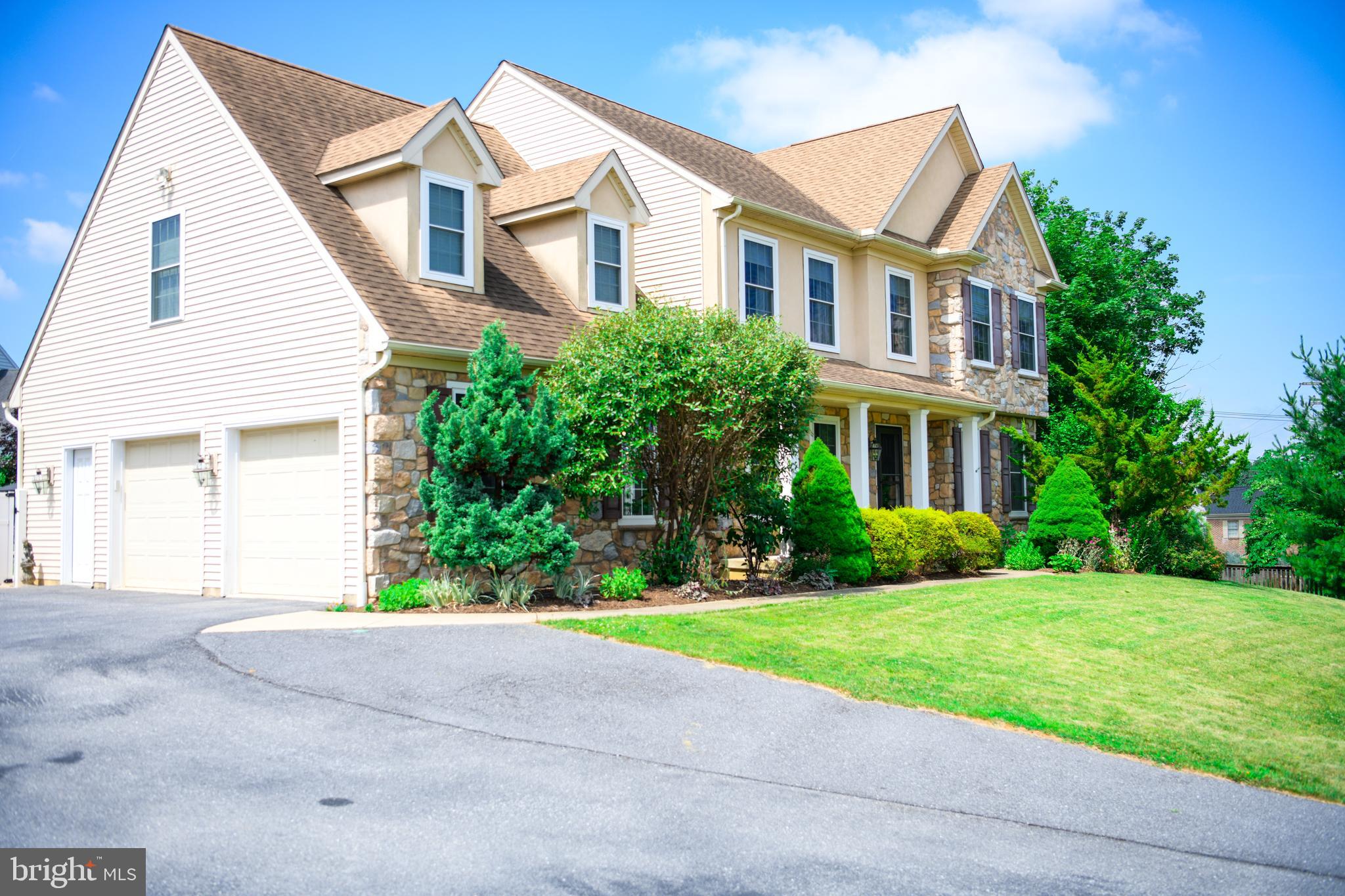 SUNSET RIDGE - Residential