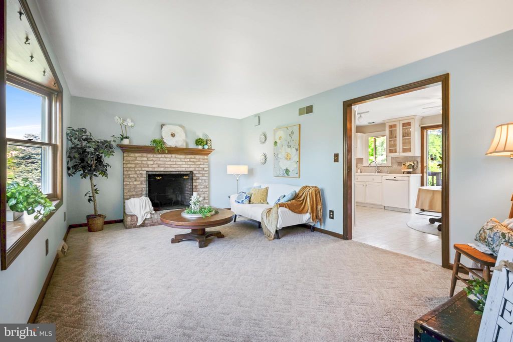 Photo of 246 Froelich Avenue, MOUNTVILLE, PA 17554 (MLS # PALA2068388)