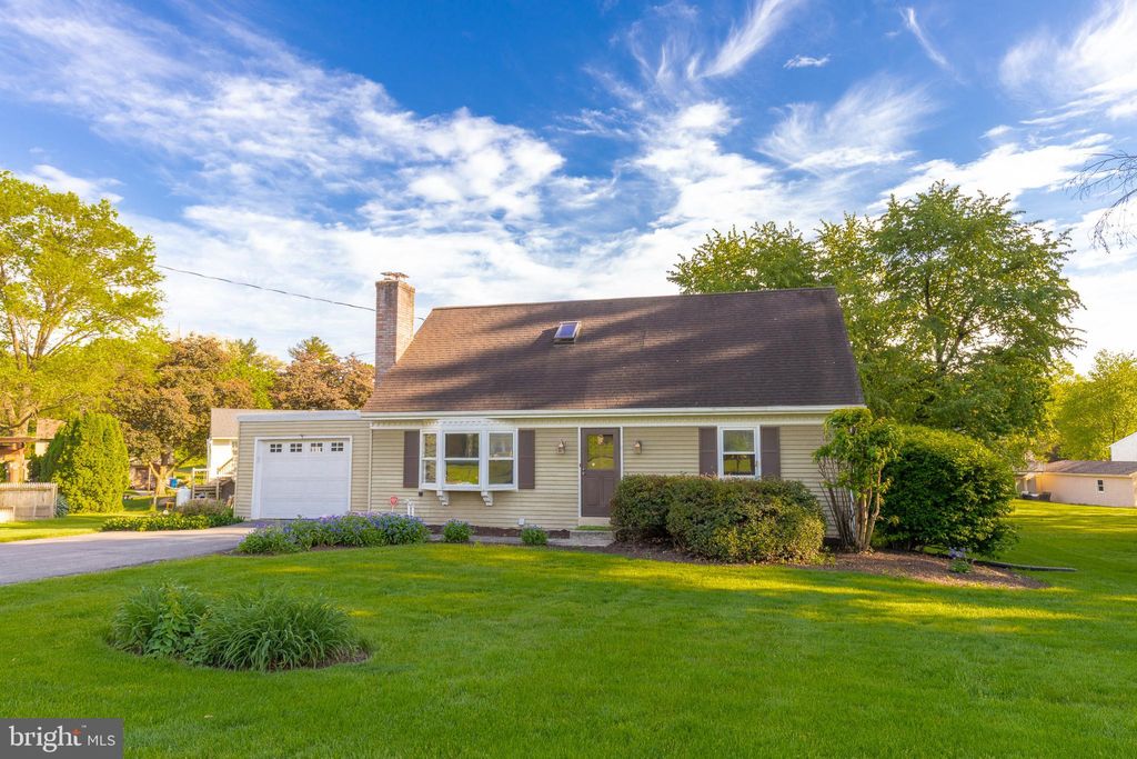 Photo of 246 Froelich Avenue, MOUNTVILLE, PA 17554 (MLS # PALA2068388)