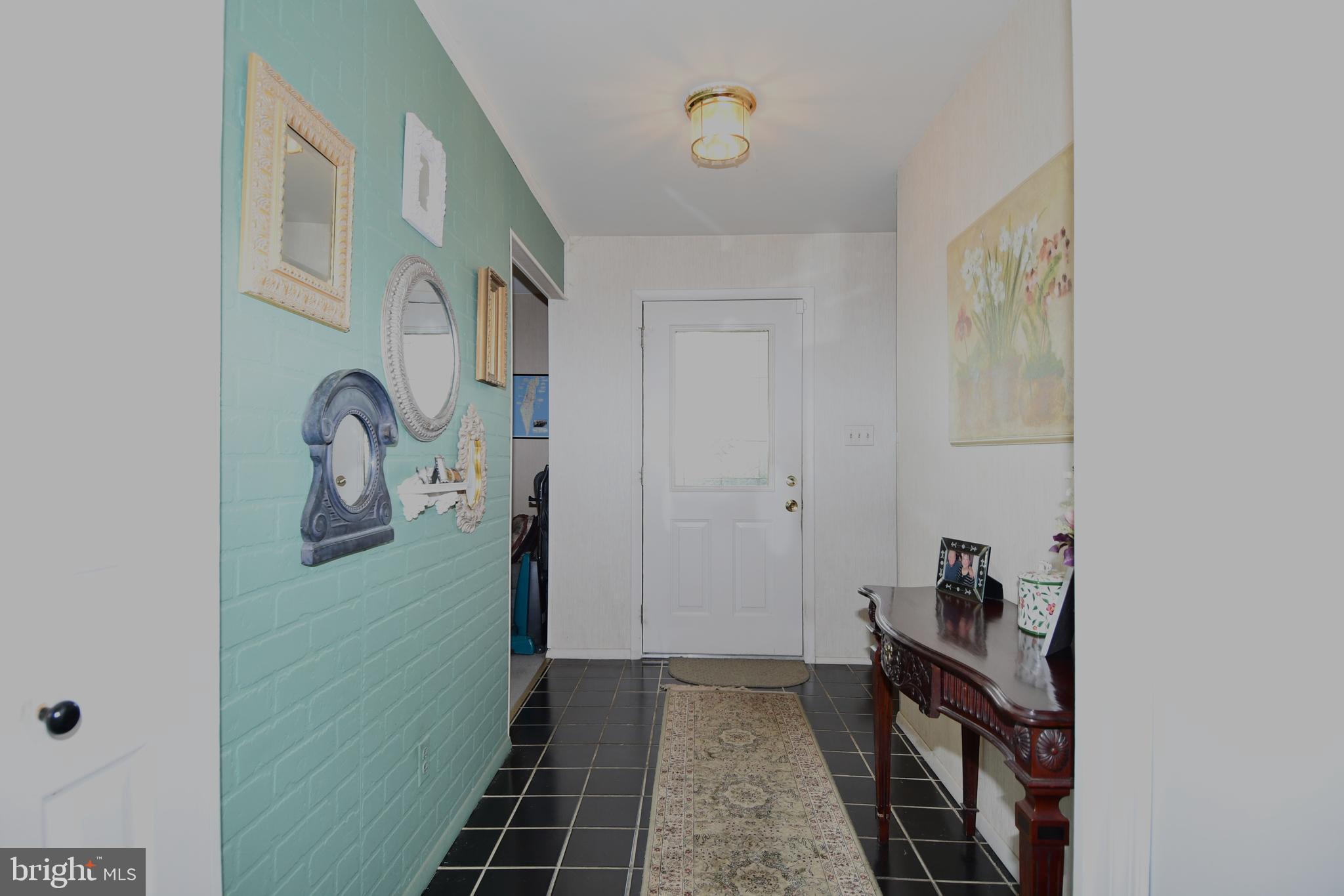 WESTBURY - Residential