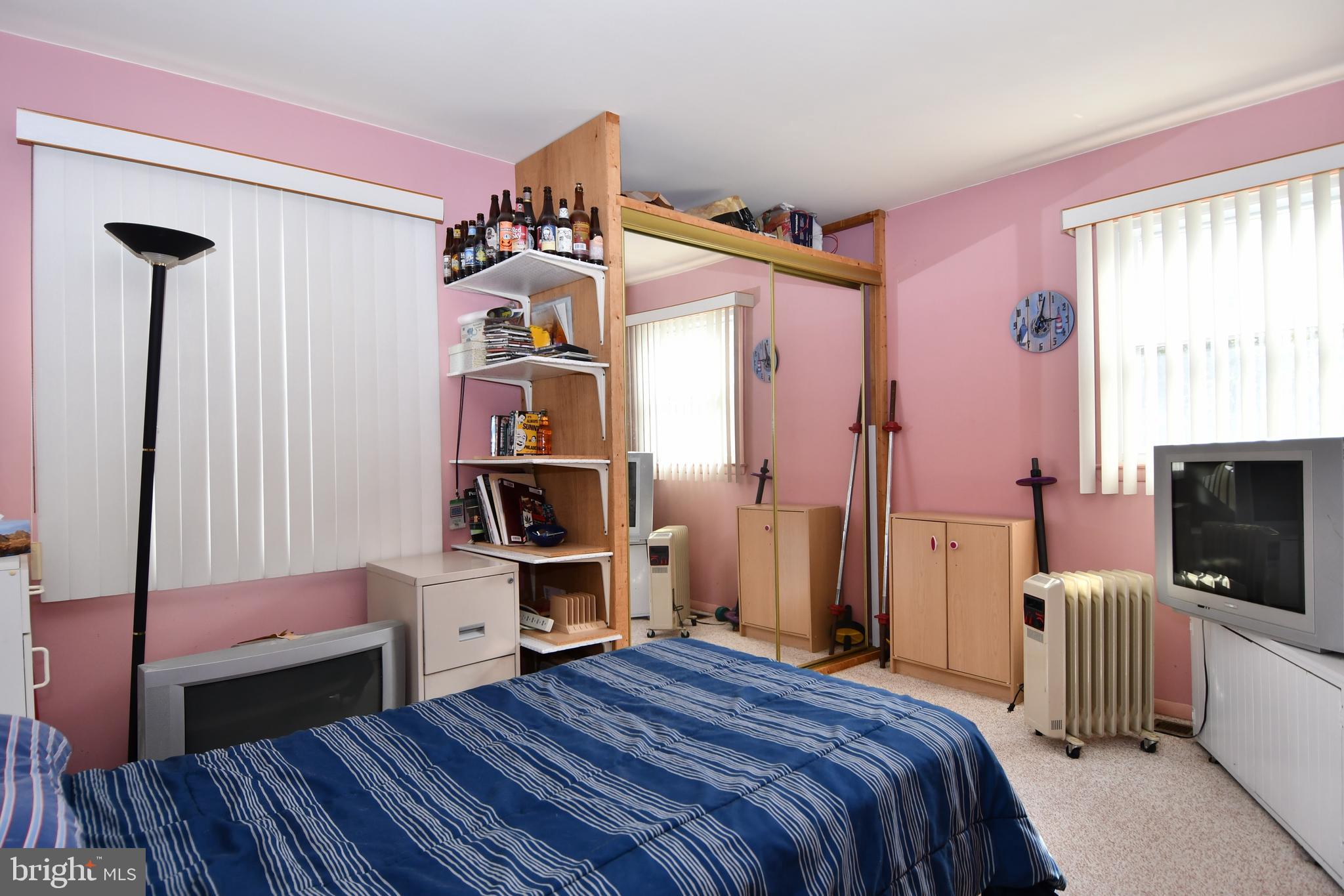 WESTBURY - Residential