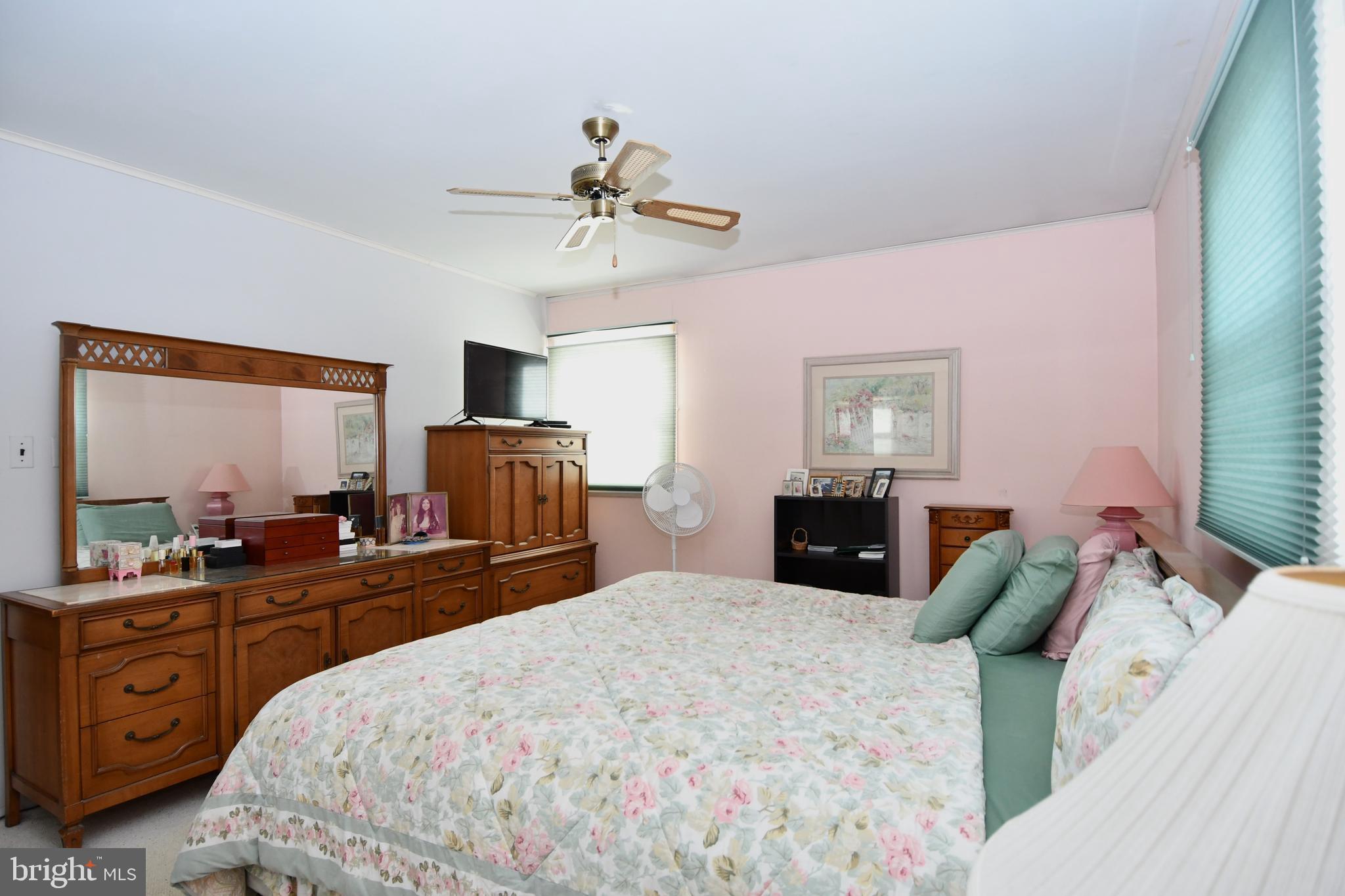 WESTBURY - Residential