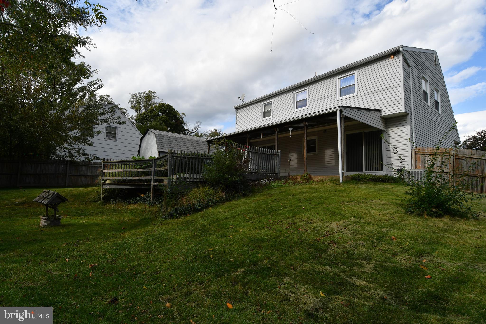 WESTBURY - Residential