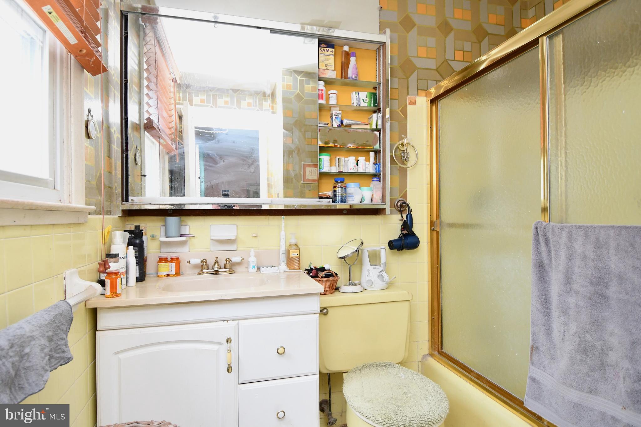 WESTBURY - Residential