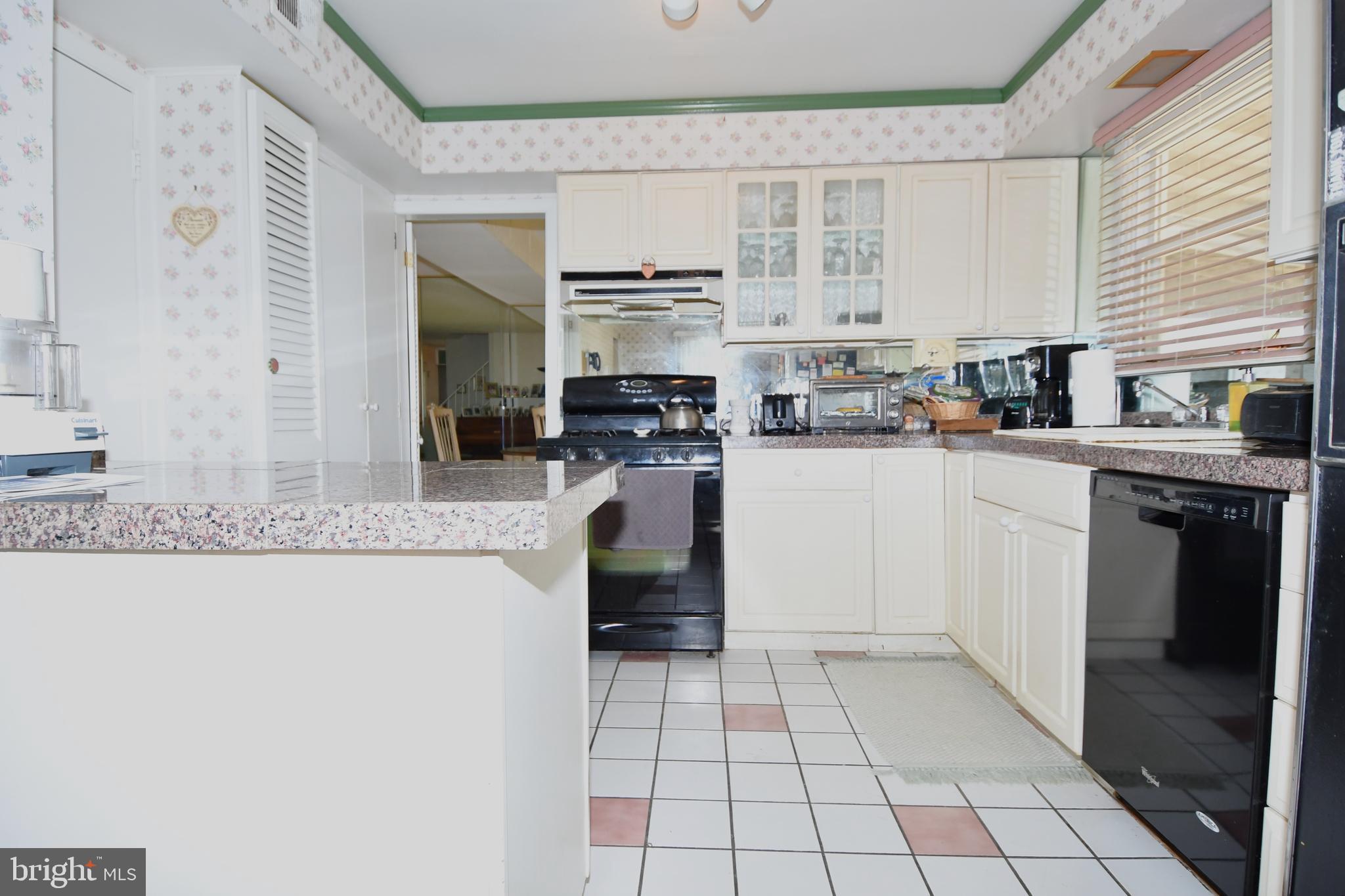 WESTBURY - Residential