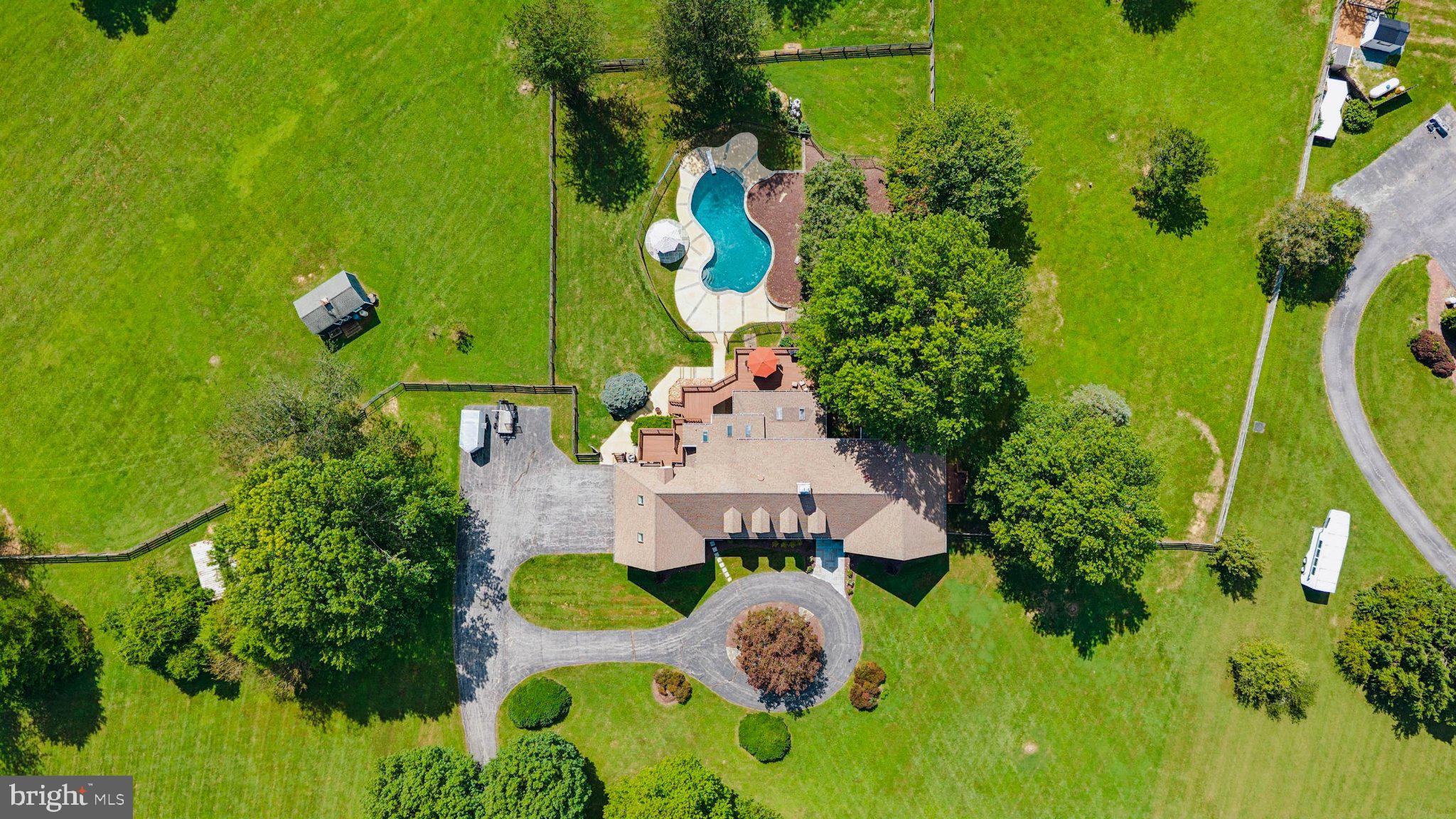 22400 ROLLING HILL LANE