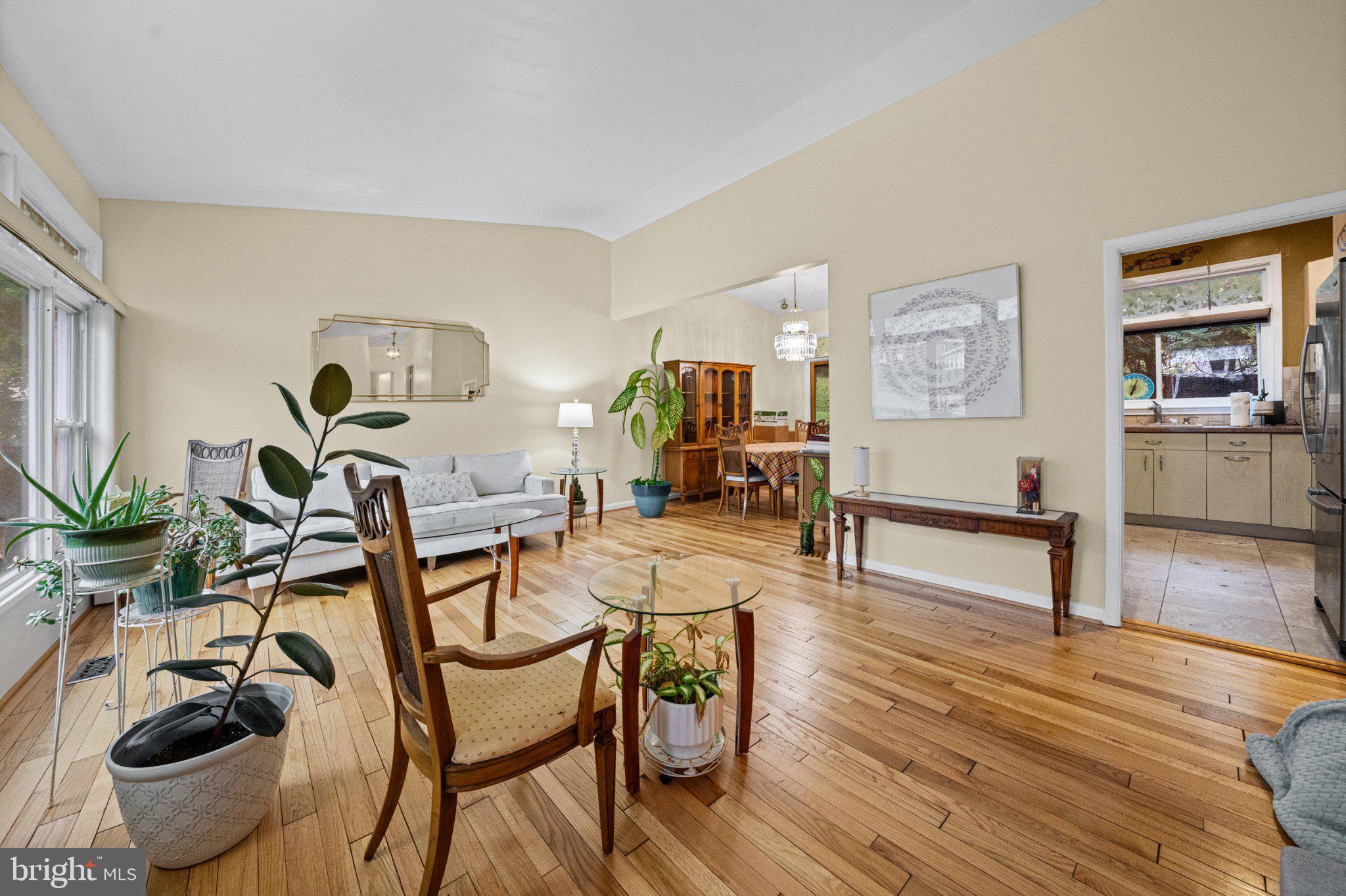 6816 TIMBERLANE ROAD